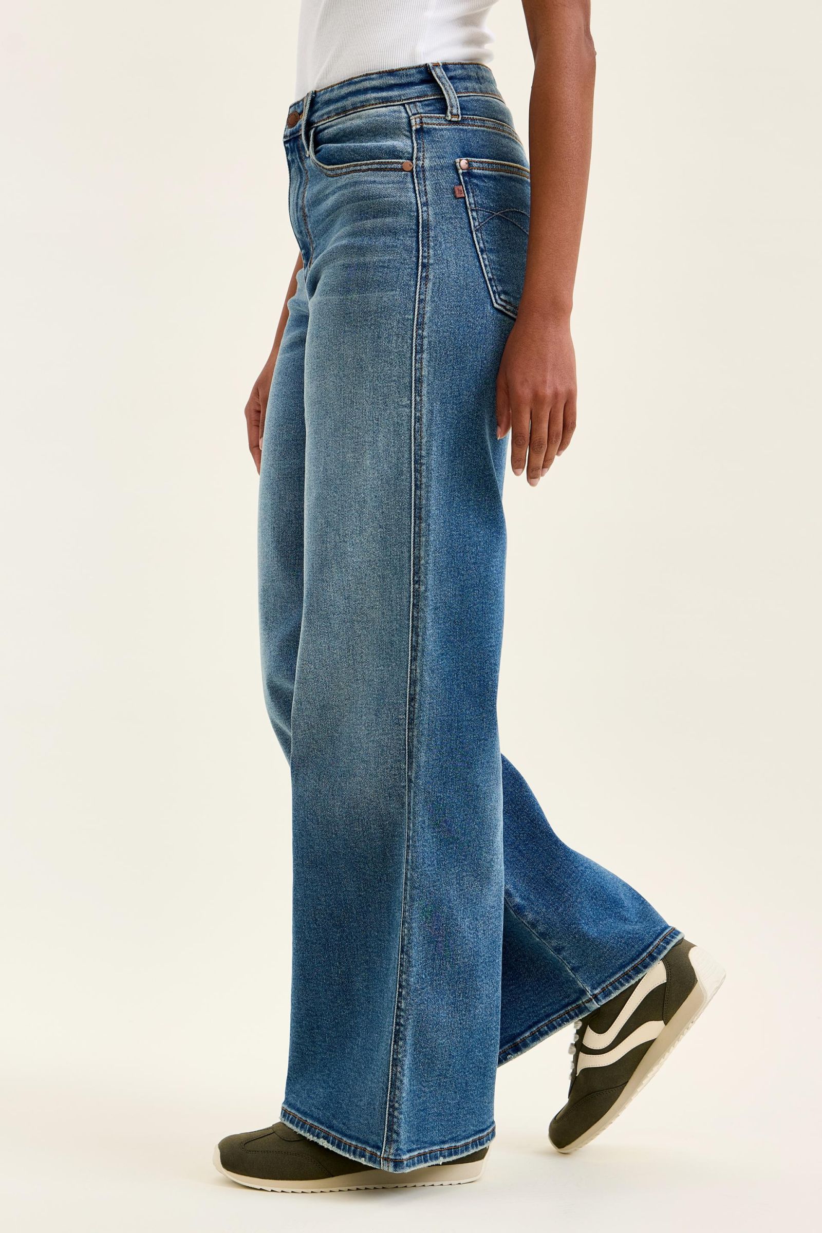 Judy Blue High Rise Retro Wide Leg Jeans