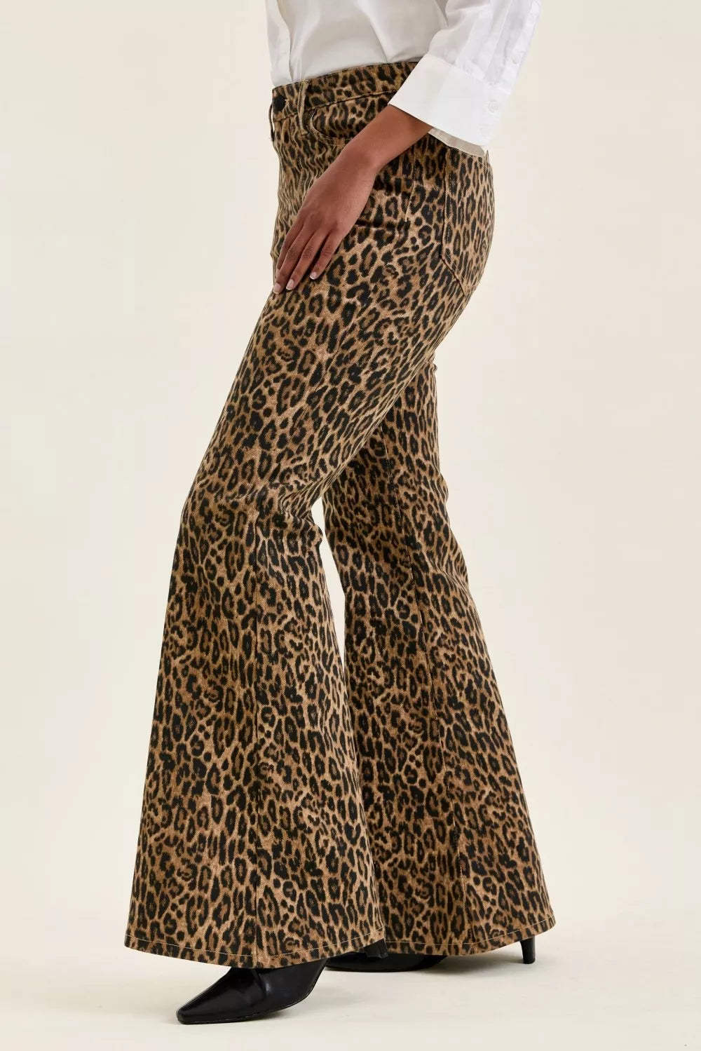 Judy Blue Mid Rise Jaqueline Leopard Print Flare Jeans