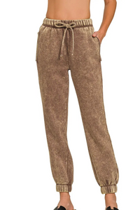Zenana Acid Wash Fleece Jogger Sweatpants in Brown