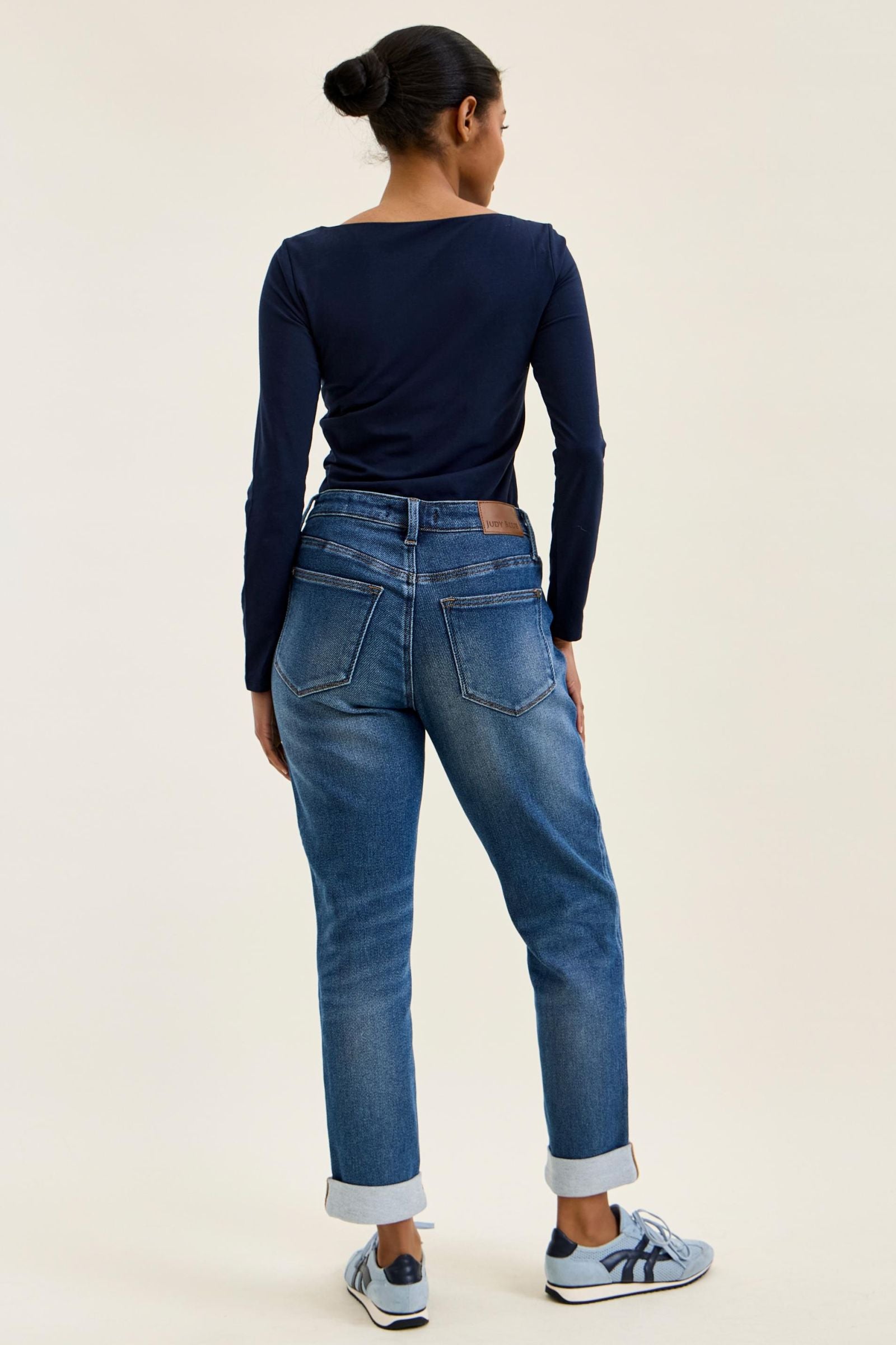 Judy Blue Mid Rise Billie Boyfriend Jeans