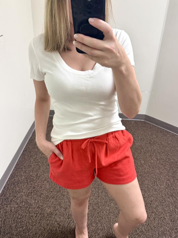 Wishlist Ribbed Scoop Neck Knit Short Sleeve Top in Off White & Cotton Twill Shorts in Cherry Red