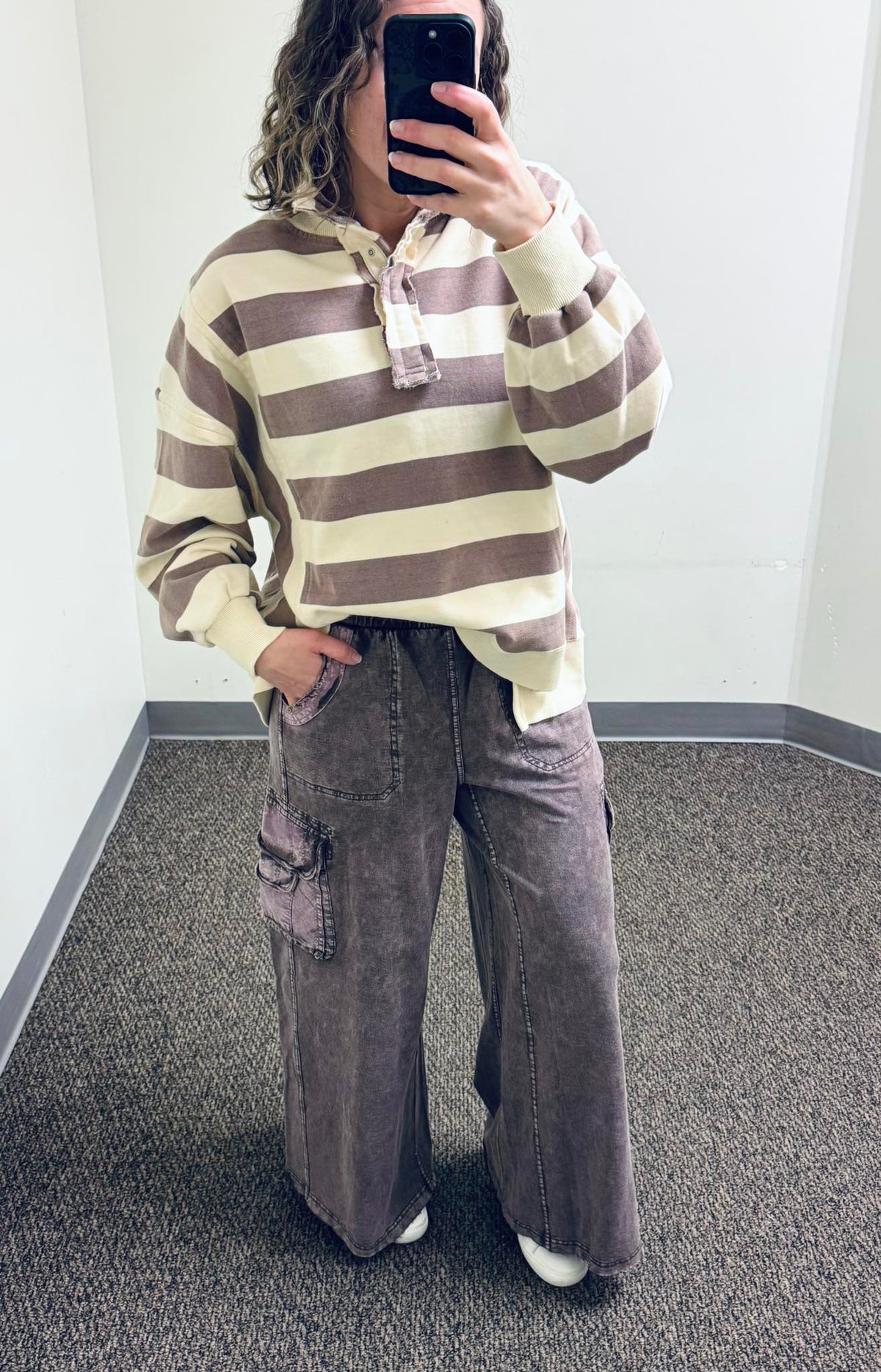 Easel Washed Wide Leg Terry Knit Cargo Pants in Mocha