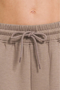 Zenana Scuba Elastic Waistband Shorts with Pockets in Cocoa