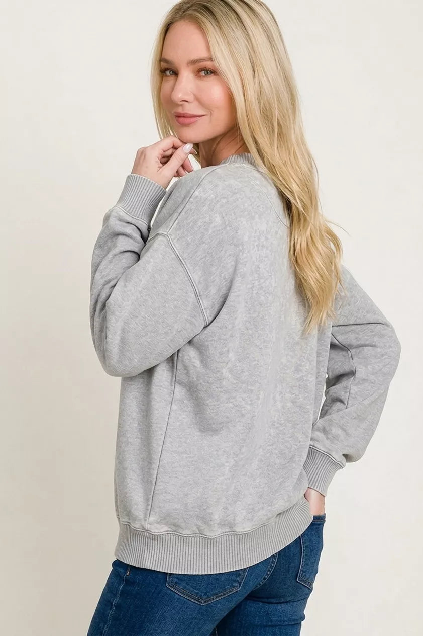 Zenana Fleece Enzyme Washed Round Neck Sweatshirt in Sleet