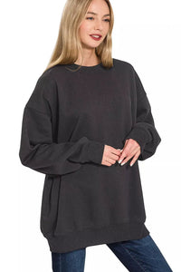 Zenana Oversized Round Neck Fleece Sweatshirt in Black