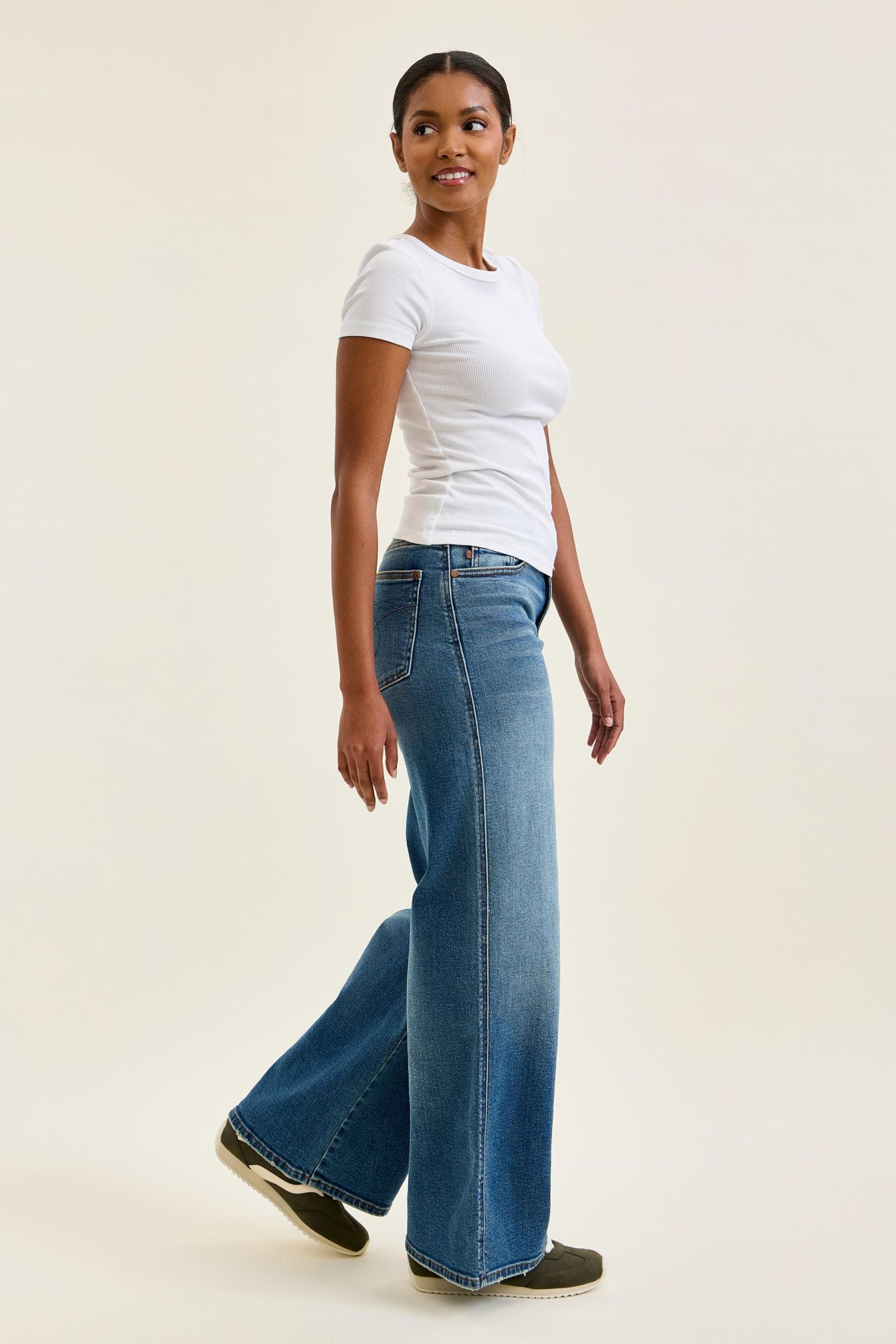 Judy Blue High Rise Retro Wide Leg Jeans