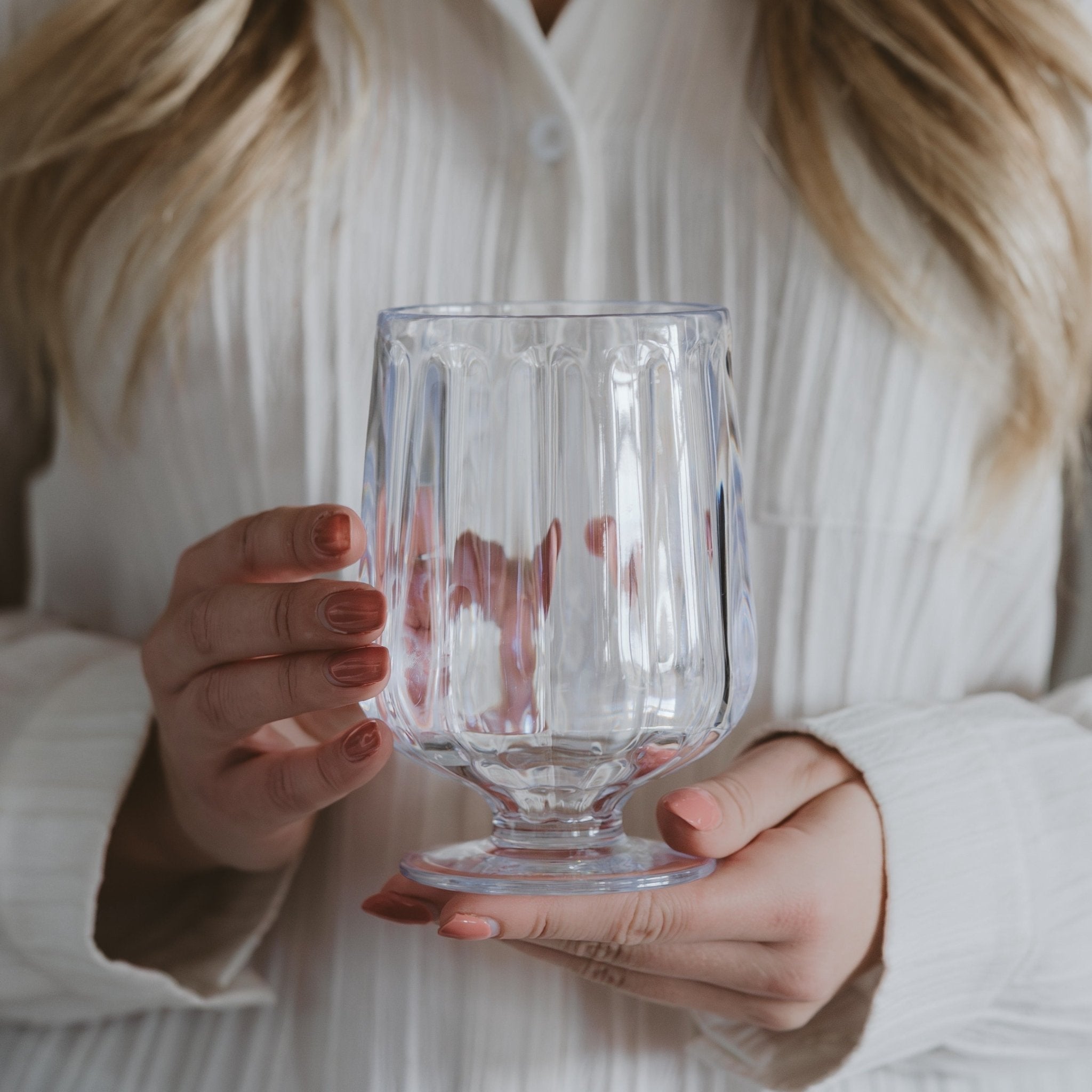 Sweet Water Decor Outdoor Plastic Goblet Drinkware