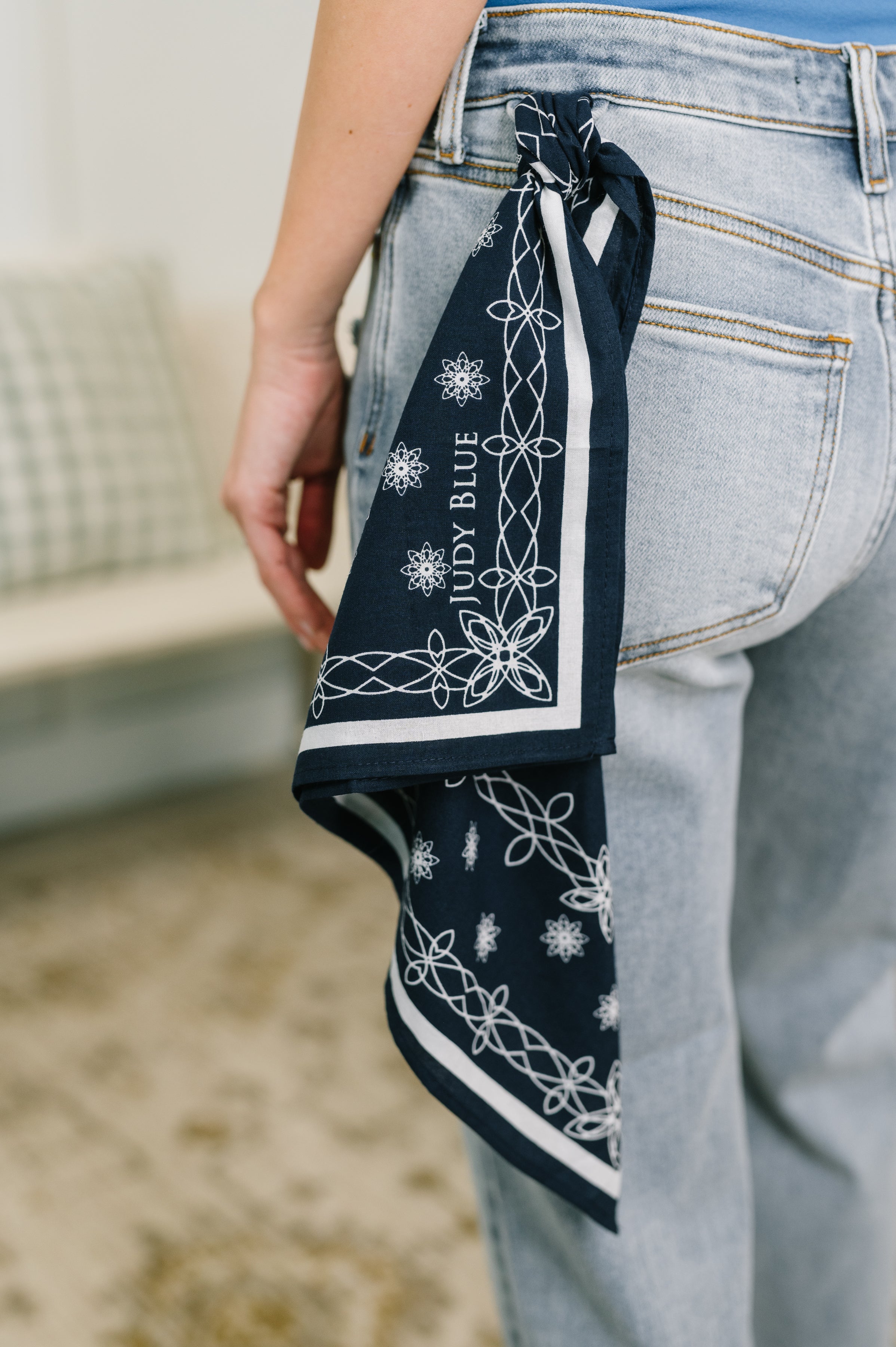 Judy Blue Mid Rise Boyfriend Jeans with Bandana Loop 82723