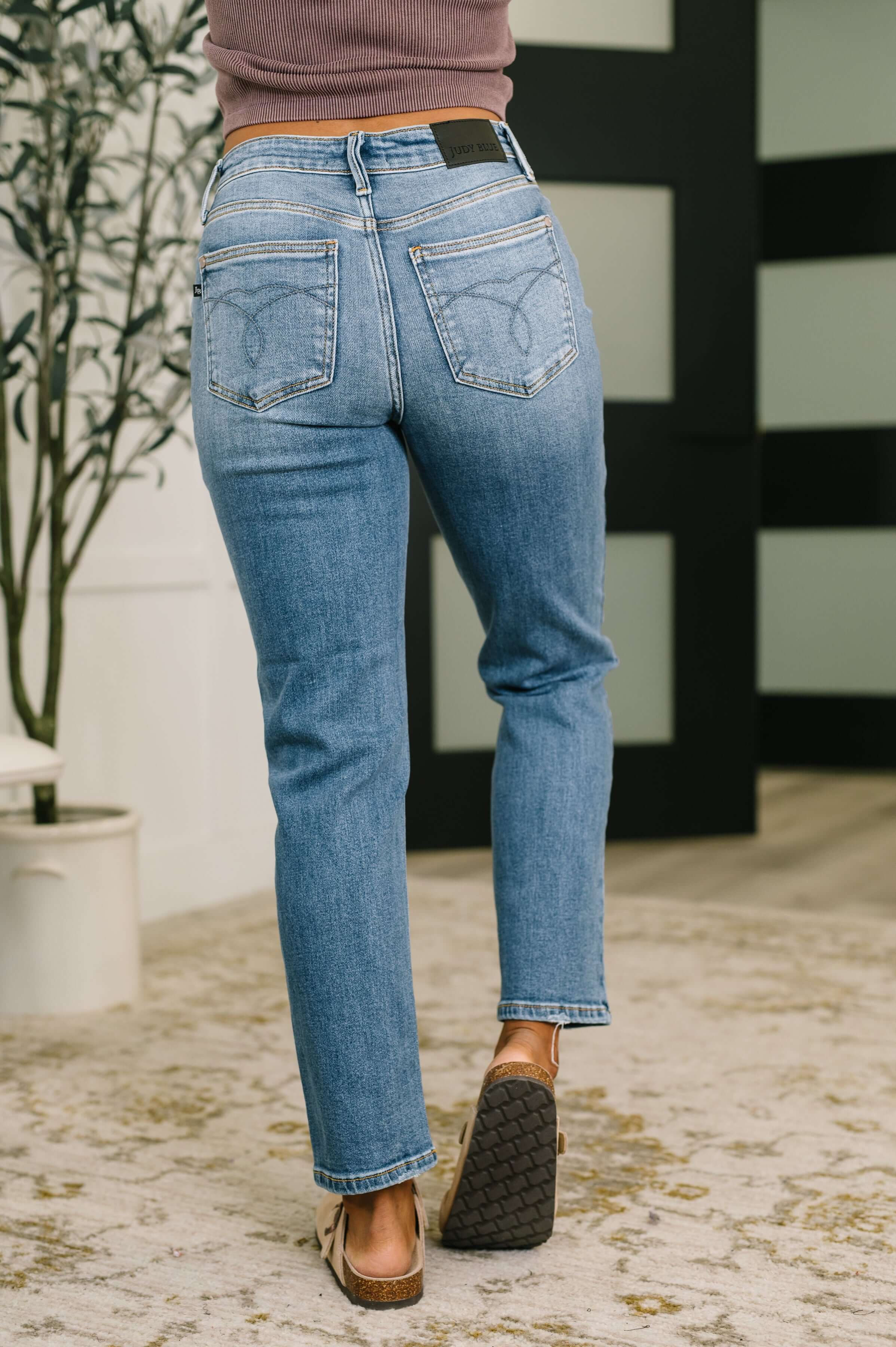 Judy Blue High Rise Ankle Straight Jeans