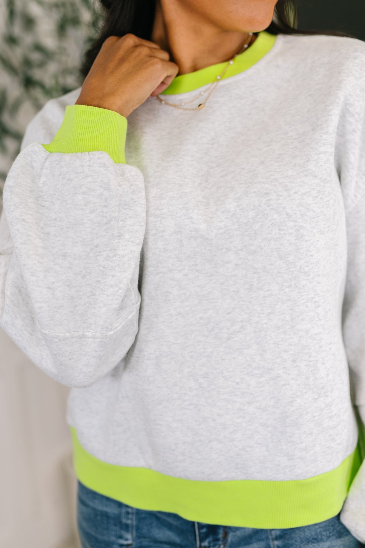 Contrast Pullover Sweatshirt