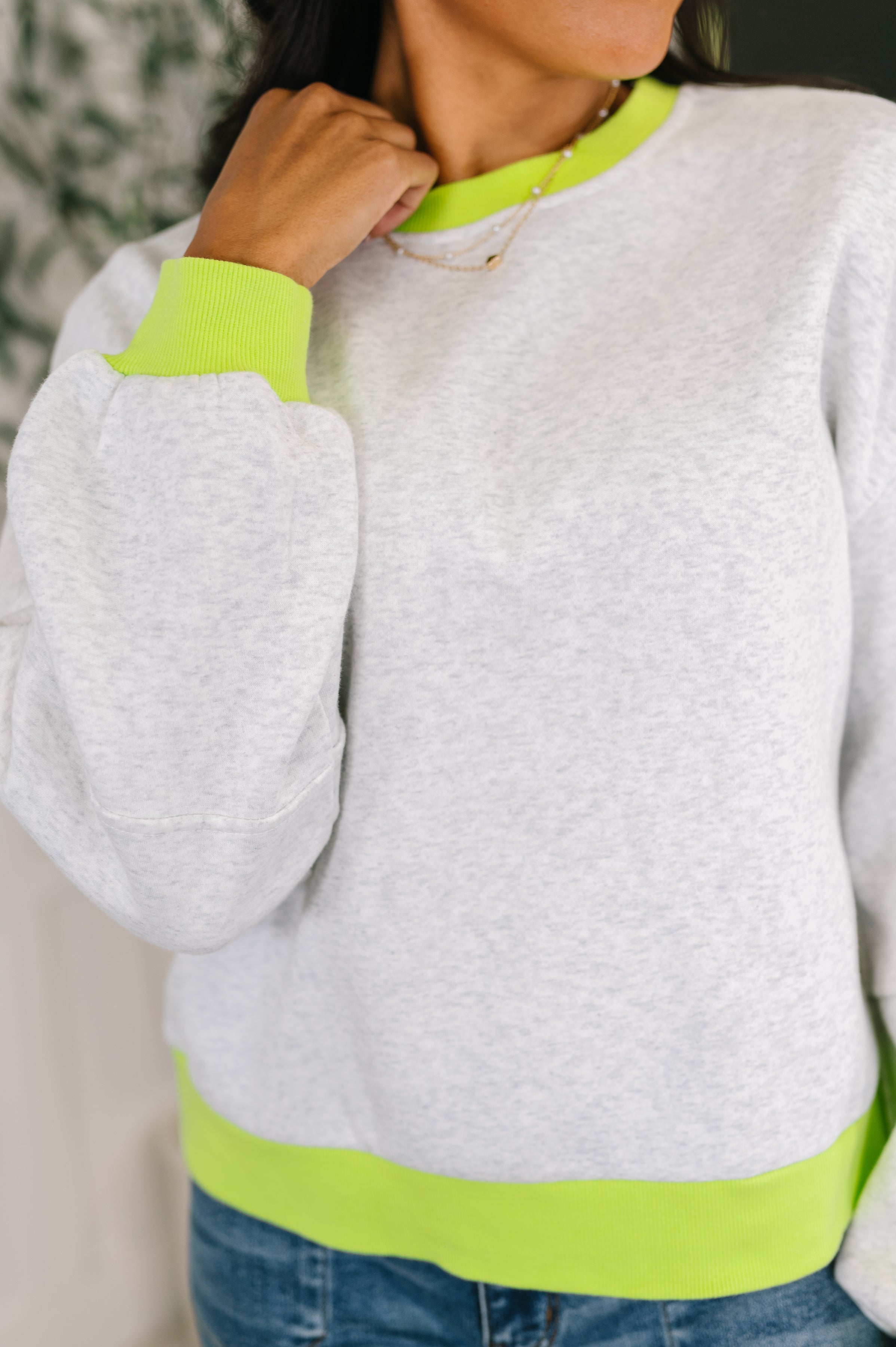 Contrast Pullover Sweatshirt