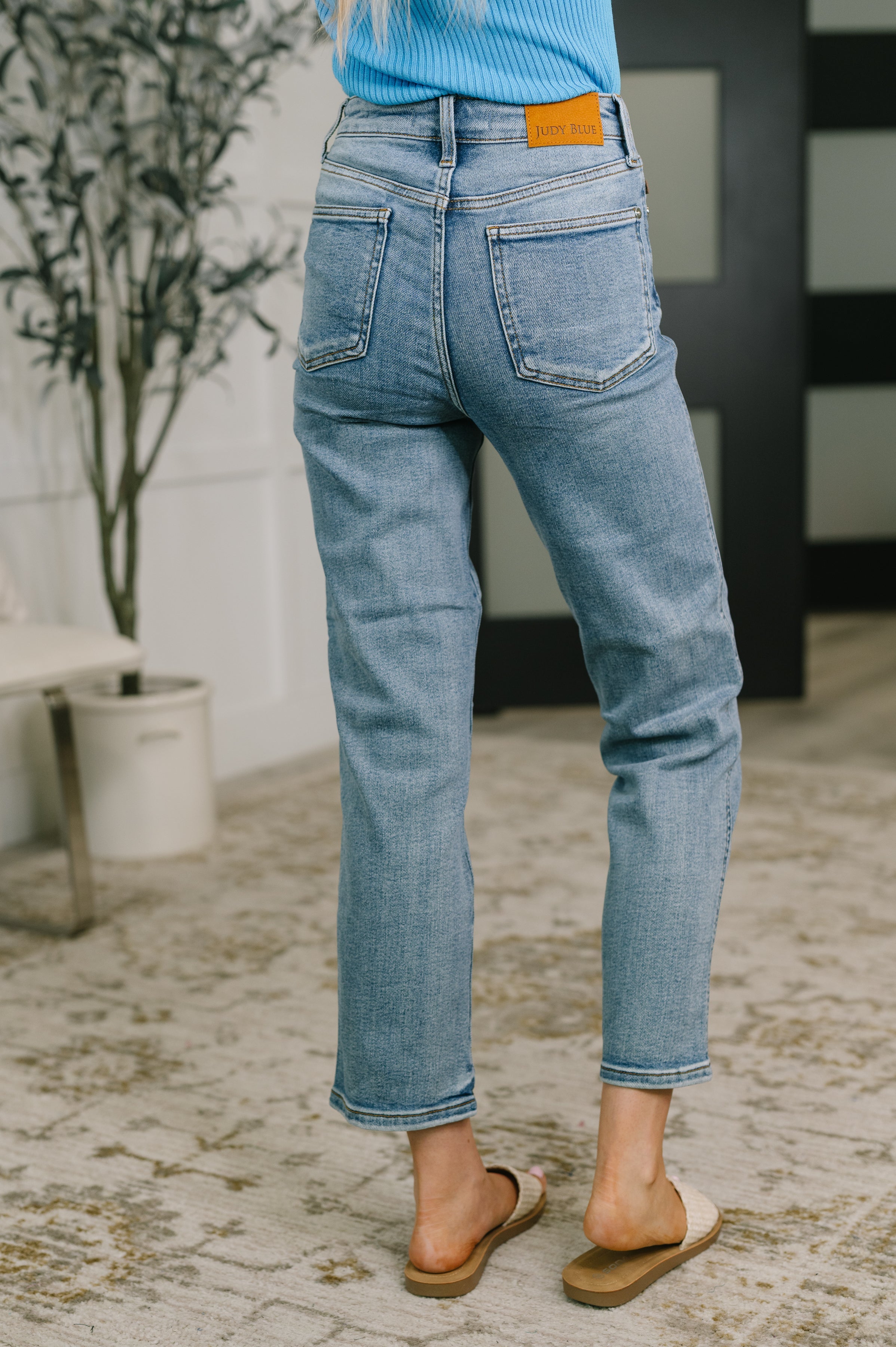 Judy Blue High Rise Tummy Control Ankle Straight Jeans 881166