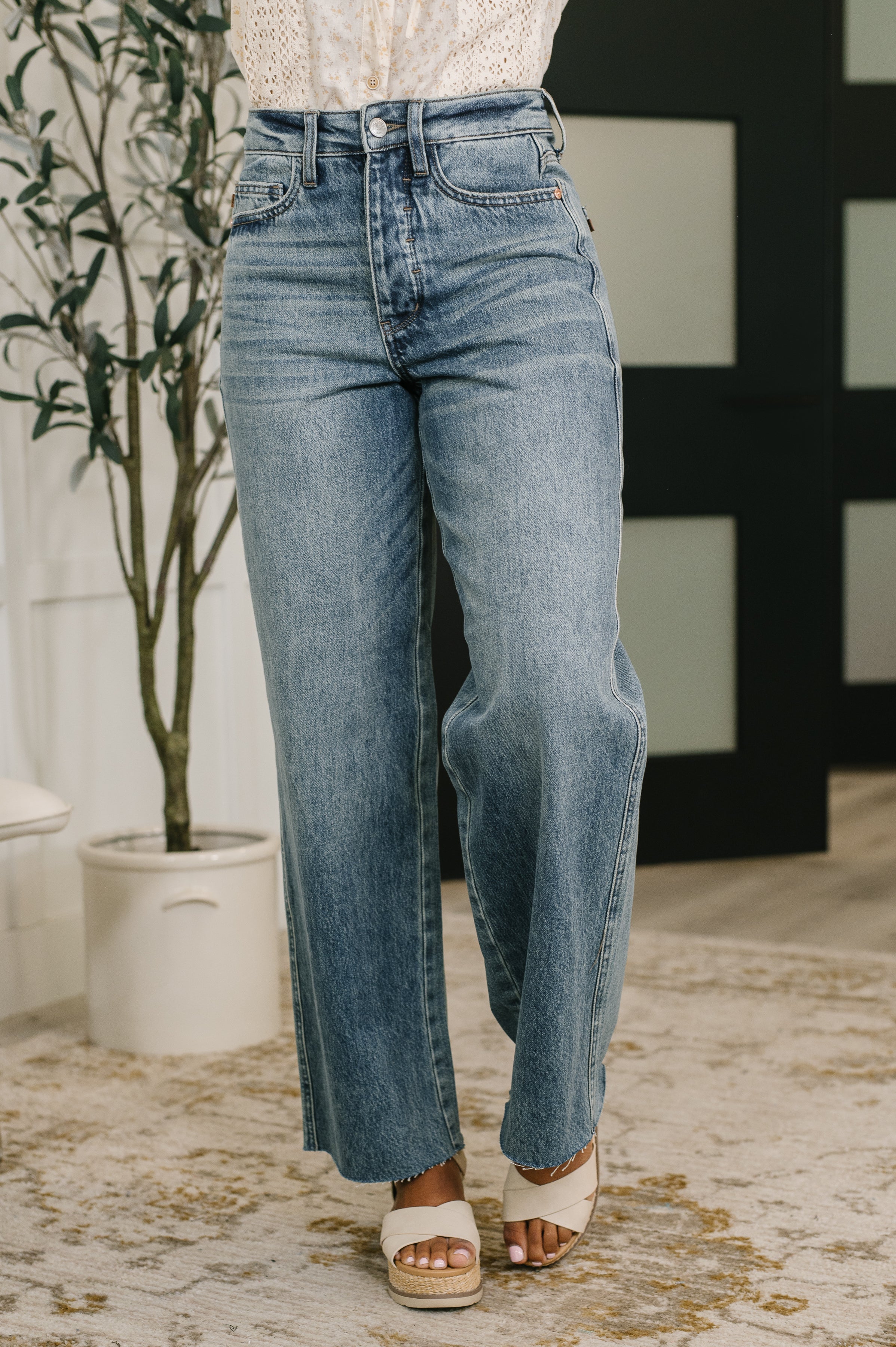 Judy Blue High Rise Rigid Magic Wilhelmina Baggy Jeans
