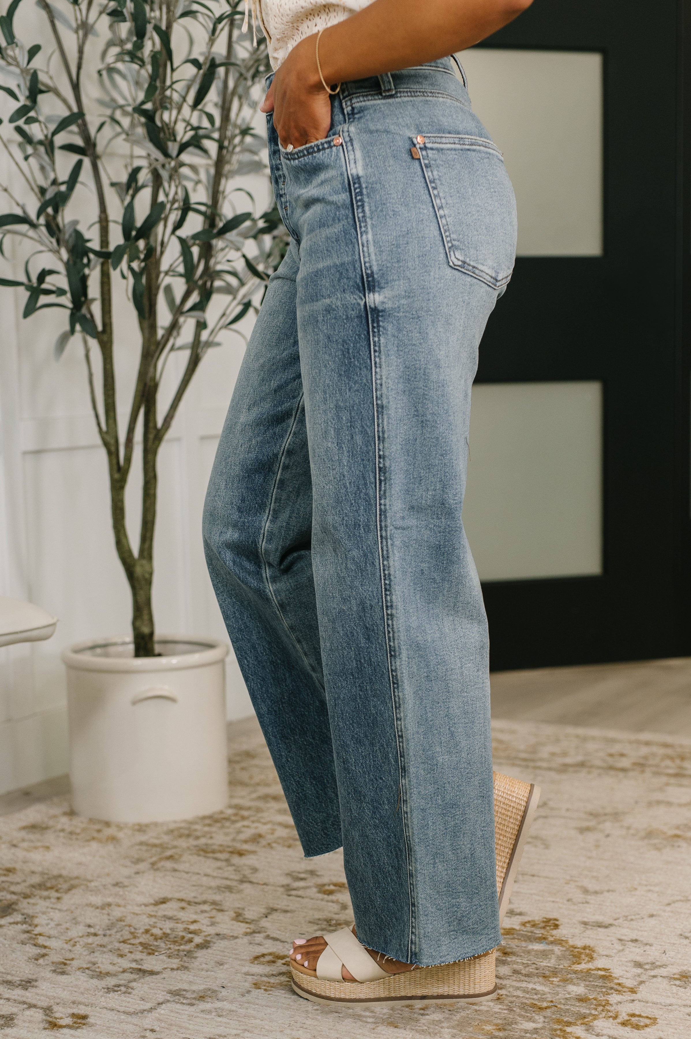 Judy Blue High Rise Rigid Magic Wilhelmina Baggy Jeans