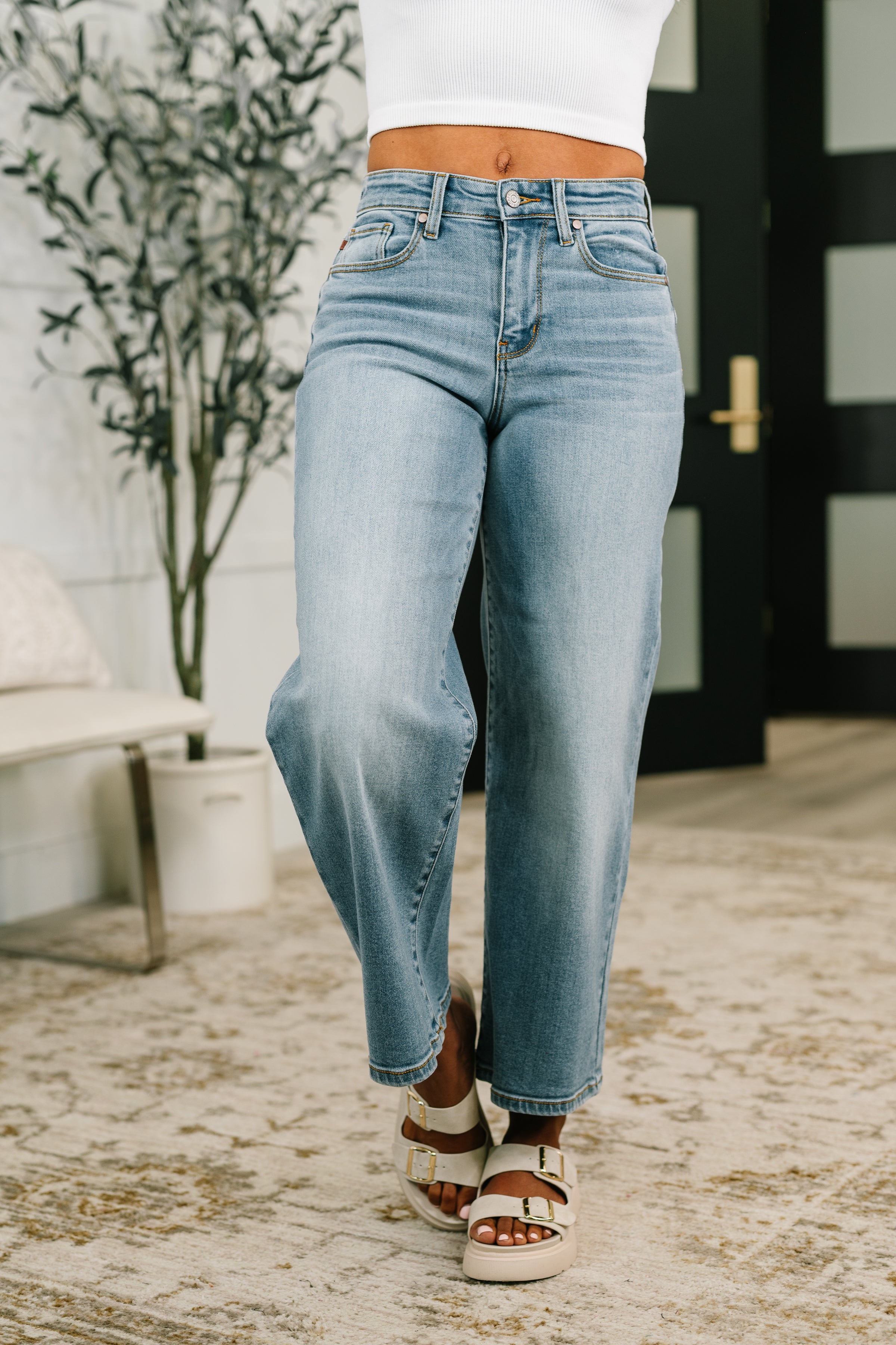 Judy Blue Mid Rise Claudia Wide Leg Ankle Jeans 82738