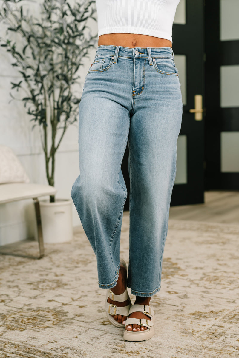 Judy Blue Mid Rise Claudia Wide Leg Ankle Jeans 82738