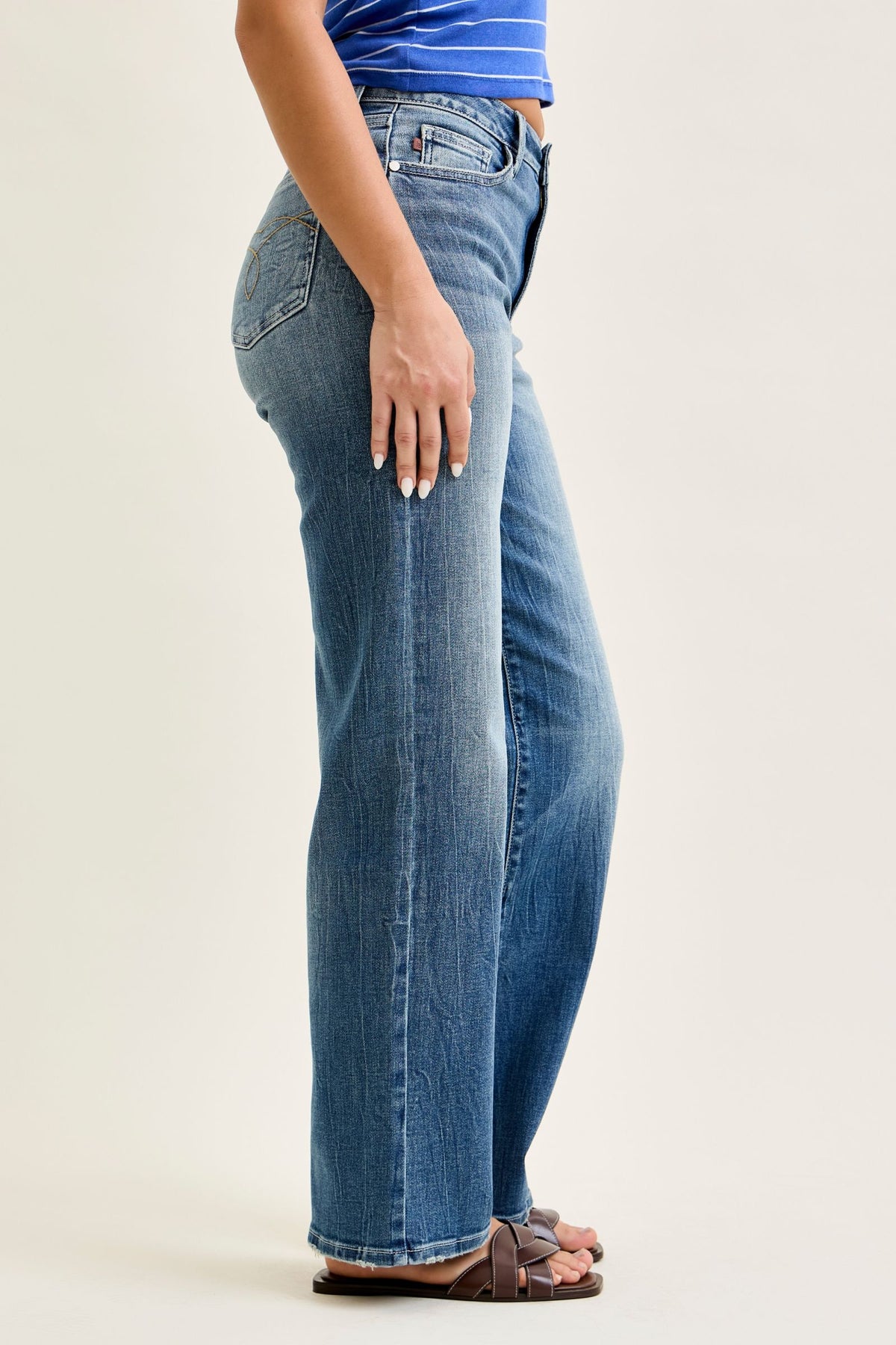 Judy Blue Mid Rise 90's Straight Jeans