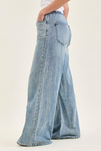 Judy Blue High Rise Palazzo Featherweight Jeans 881073