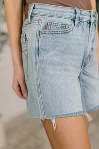 Judy Blue Mid Rise Rigid Magic Dad Shorts