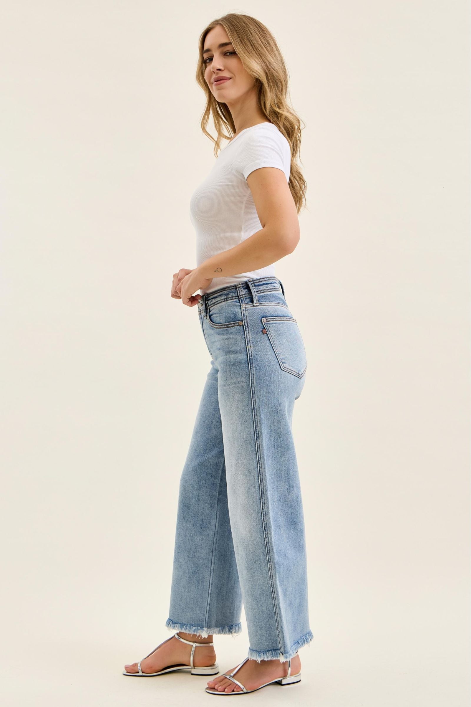 Judy Blue Mid Rise Ankle Wide Leg Fray Hem Jeans