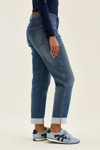 Judy Blue Mid Rise Billie Boyfriend Jeans