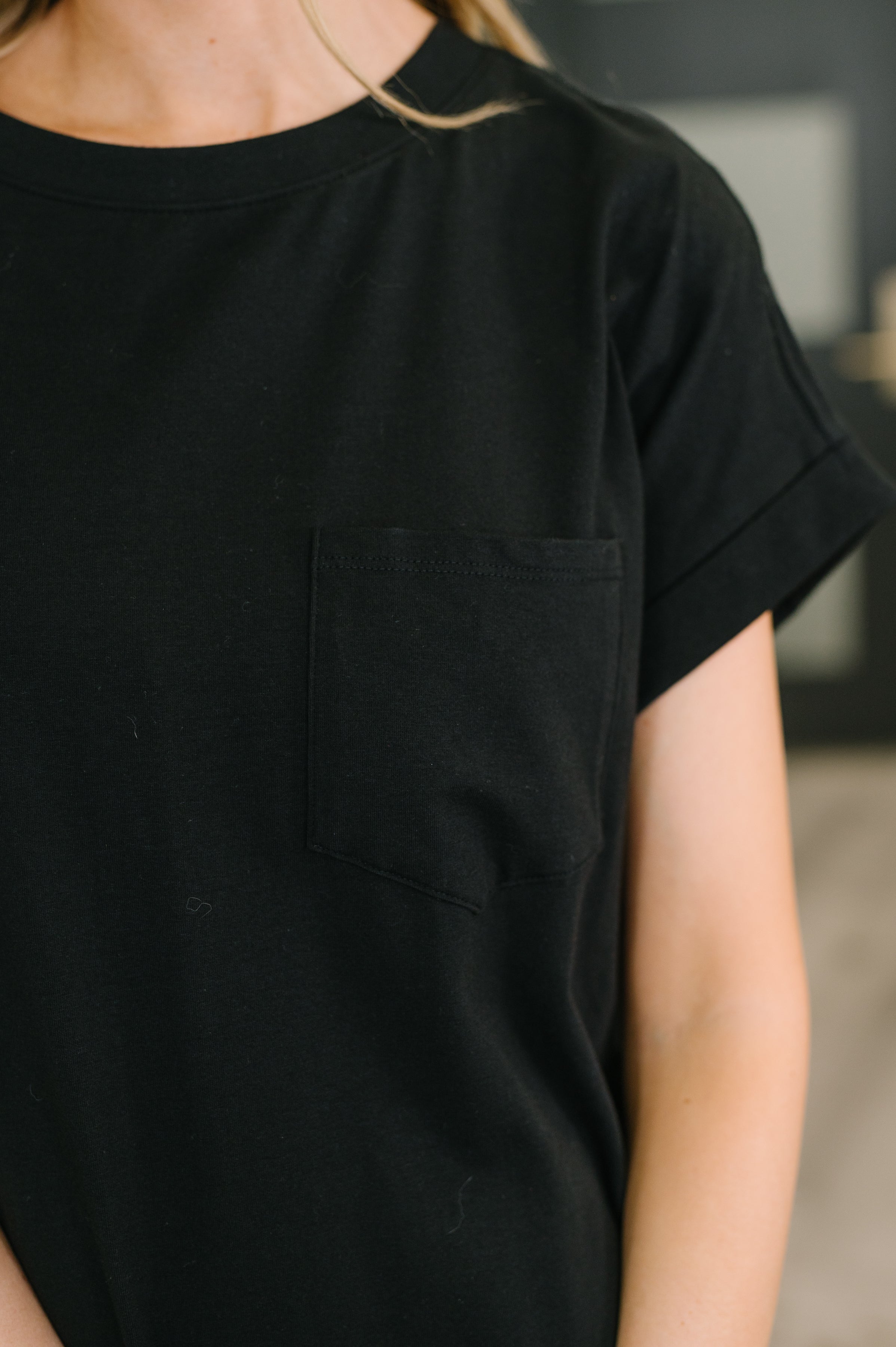 Zenana Short Sleeve Midi Dress with Pockets in Black