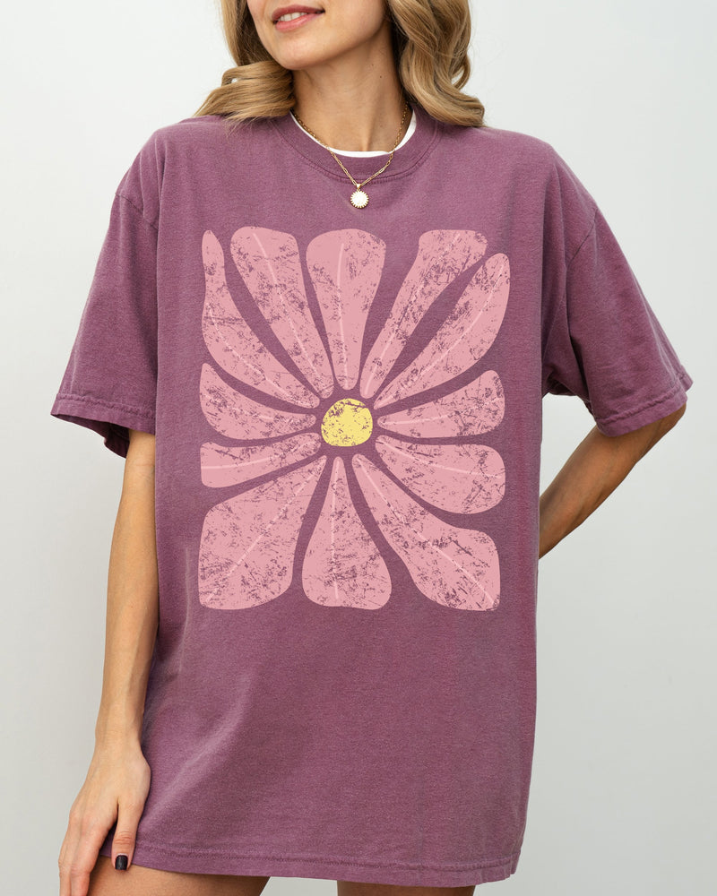 Bold Abstract Flower Comfort Colors Graphic T-Shirt