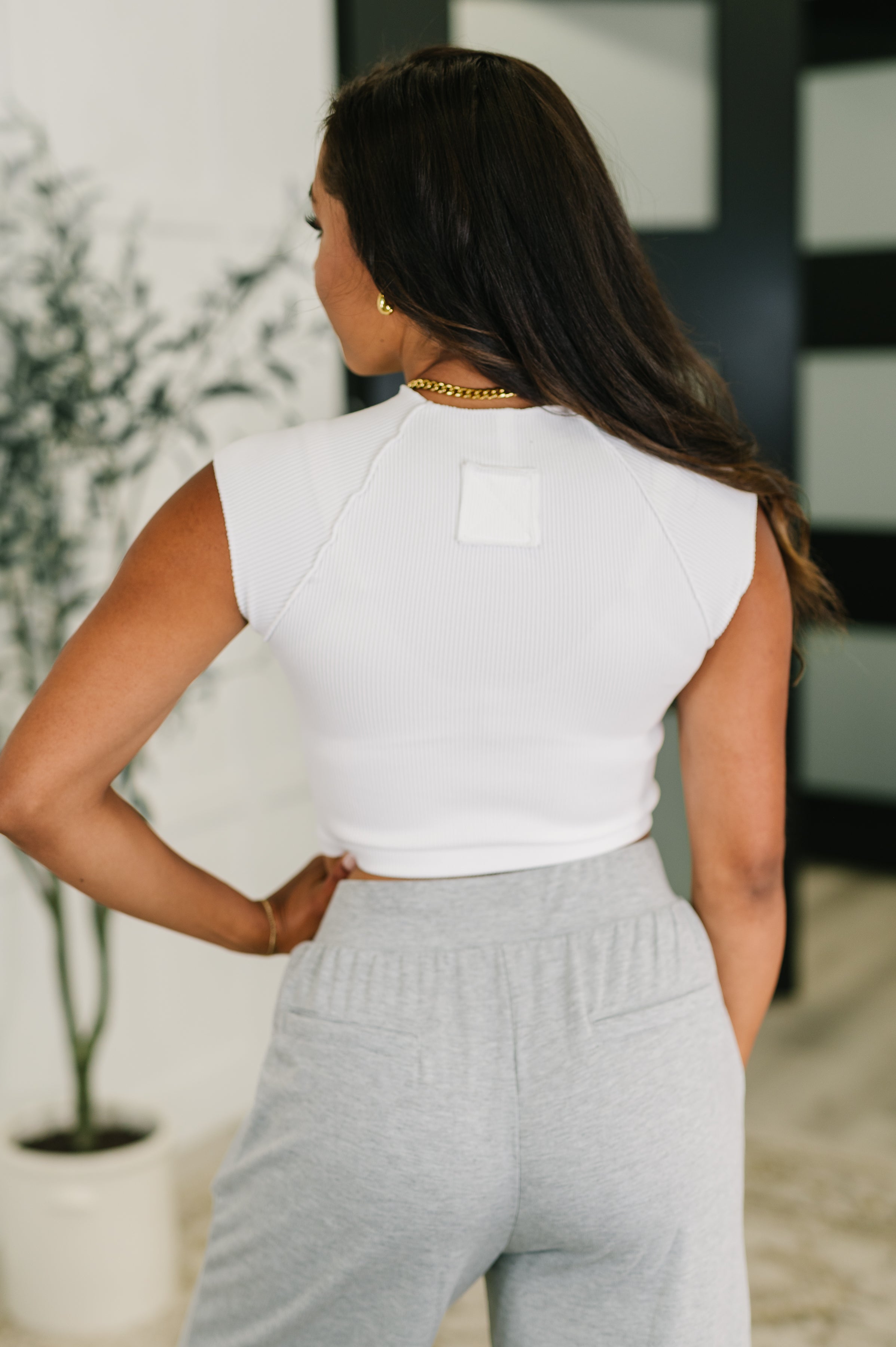 Zenana Ribbed Short Sleeve Seamless Crop Top in White