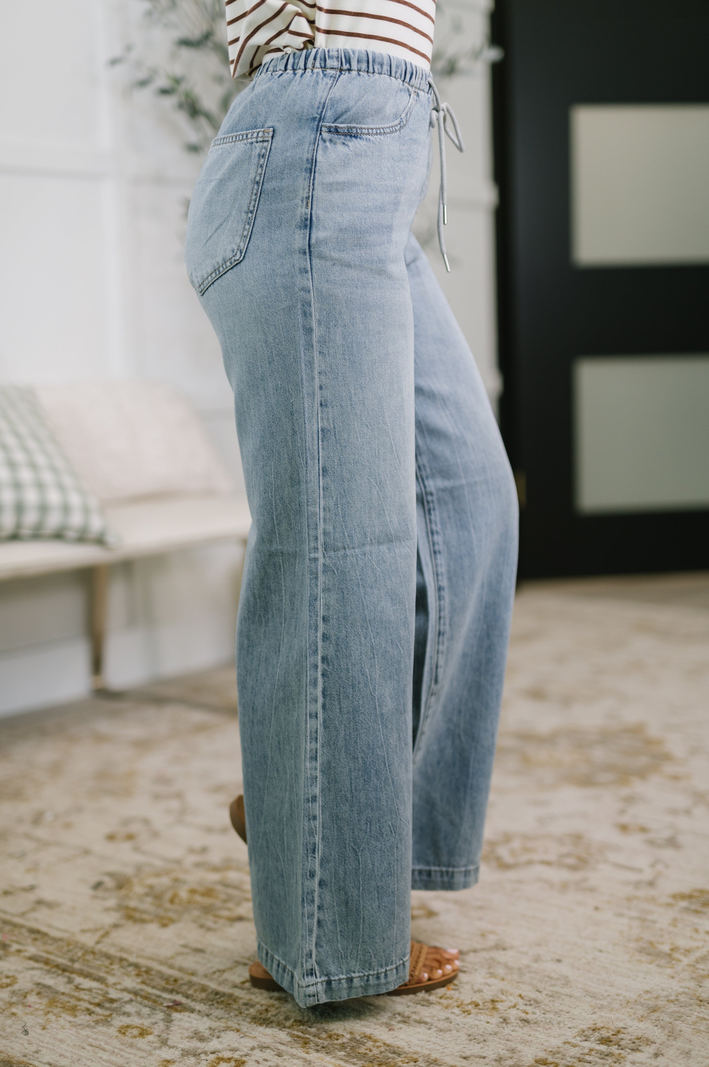 Judy Blue High Rise Palazzo Featherweight Jeans 881073