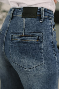 Judy Blue High Rise Column Straight Button-Fly Jeans