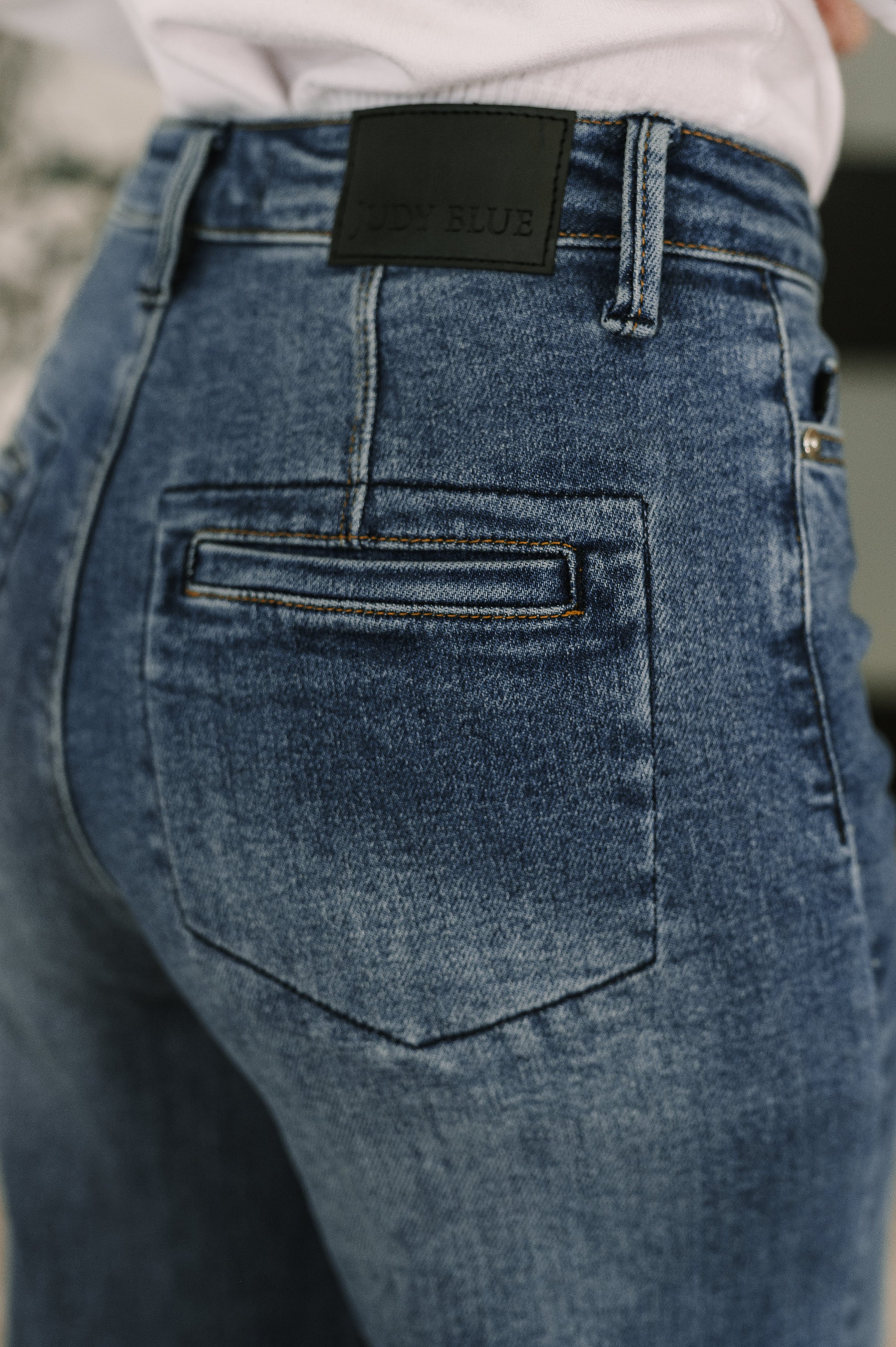 Judy Blue High Rise Column Straight Button-Fly Jeans