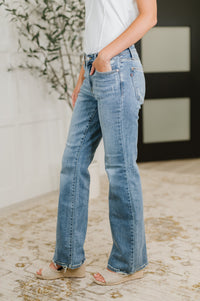 Judy Blue Mid Rise Vintage Wash Bootcut Jeans 82667