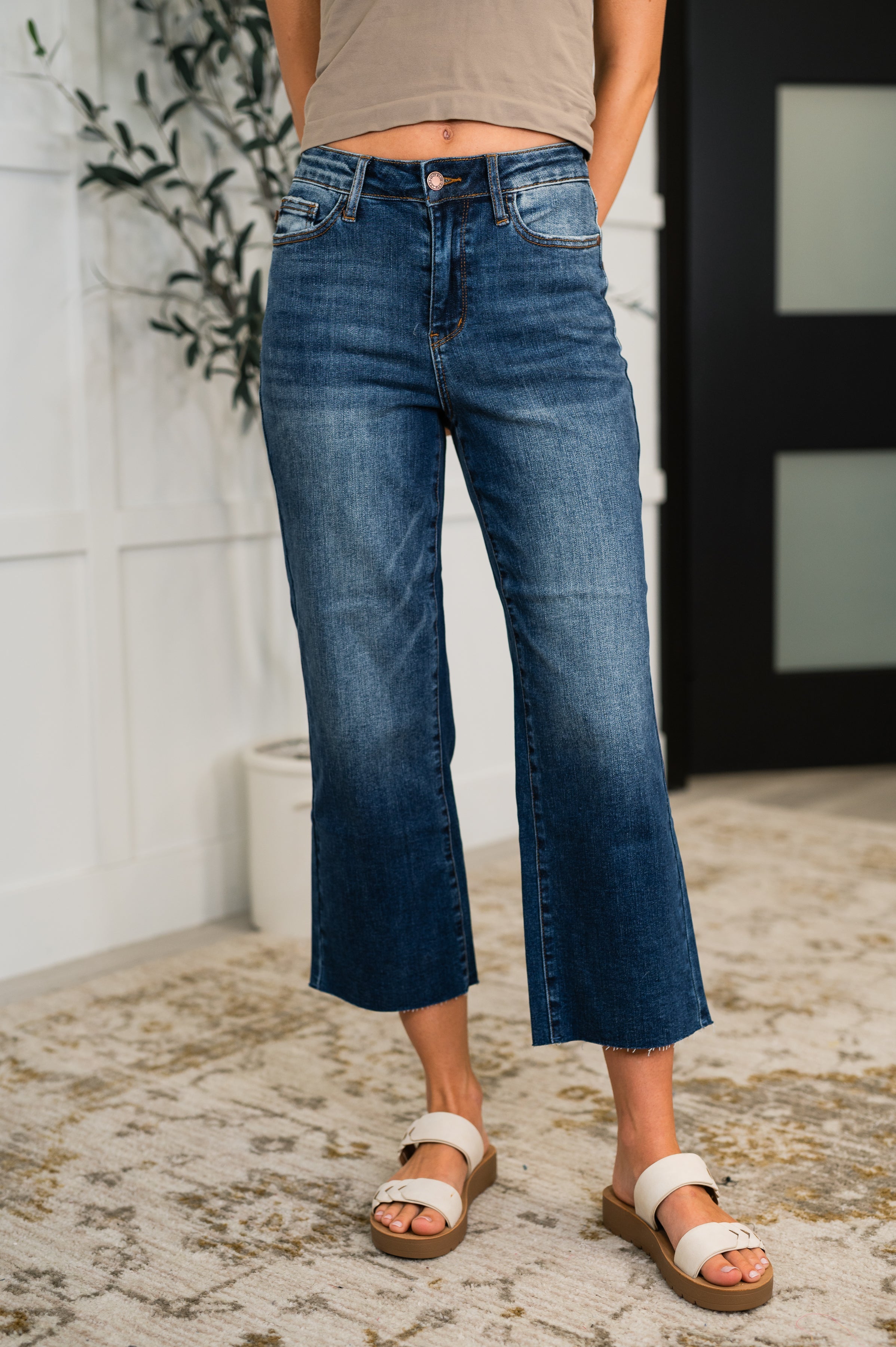 Judy Blue High Rise Crop Wide Leg Jeans w/ Back Pocket  Embroidery