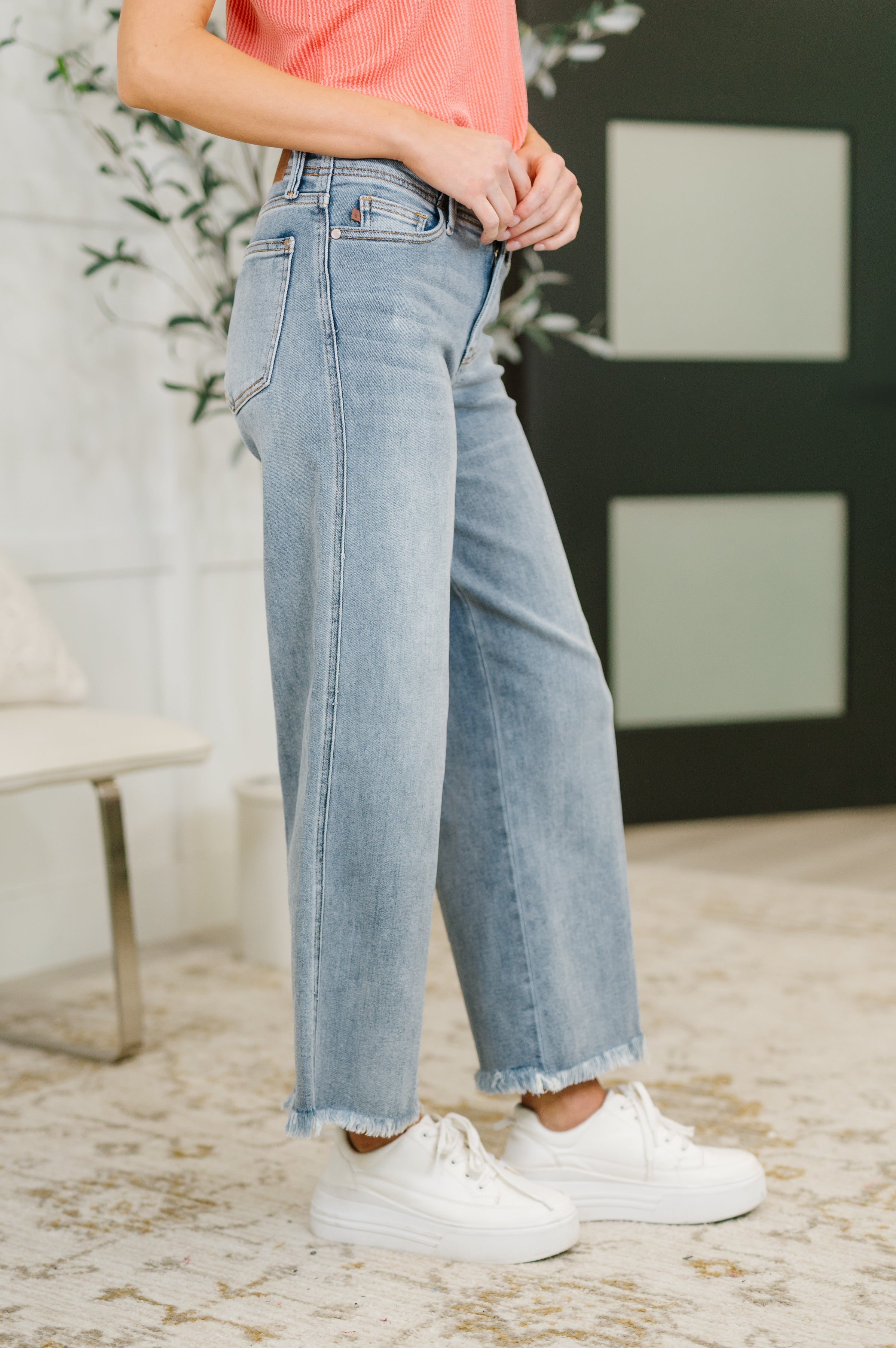 Judy Blue Mid Rise Ankle Wide Leg Fray Hem Jeans