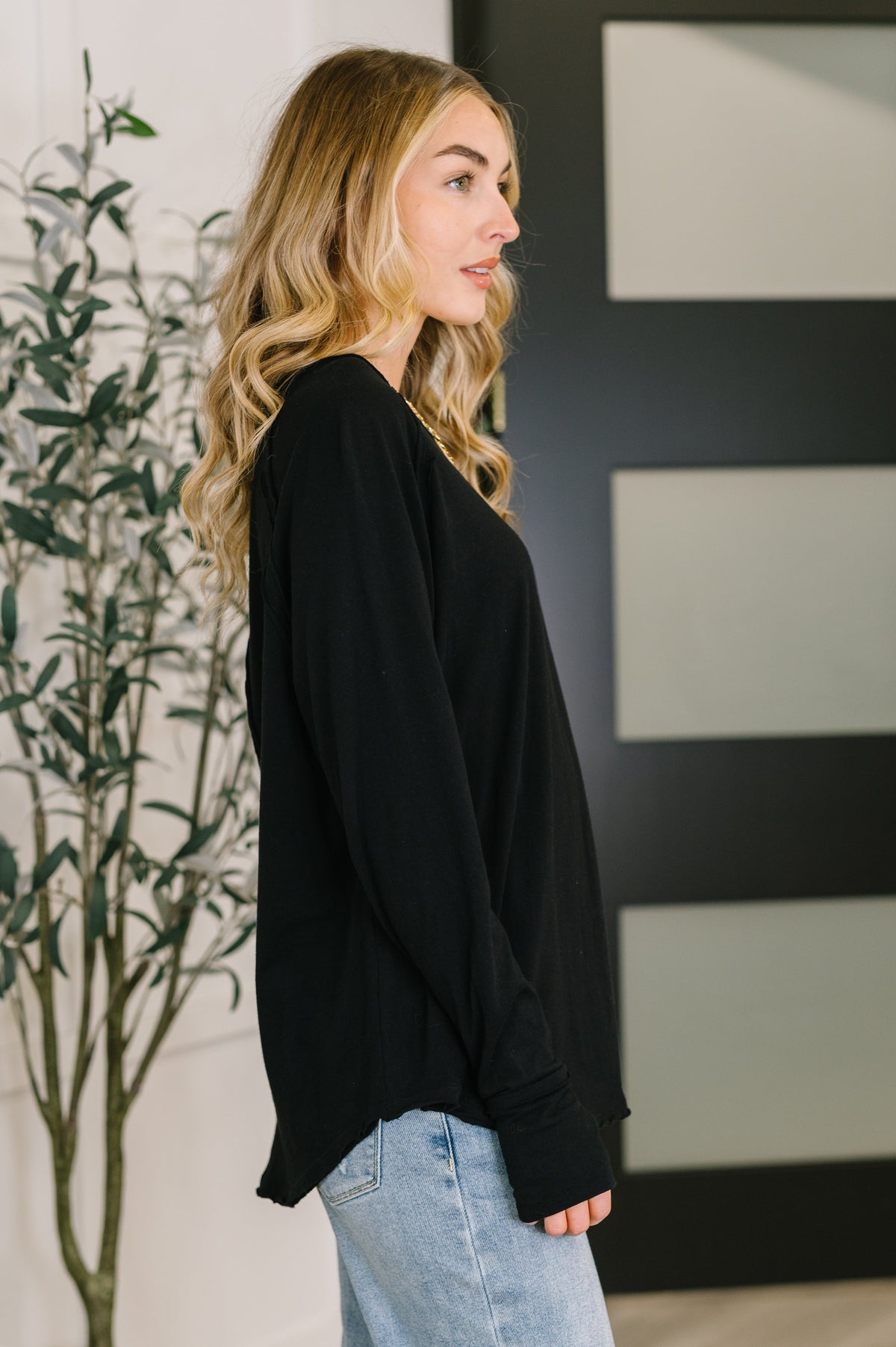 Raglan Sleeve Exposed Seam Top in Black