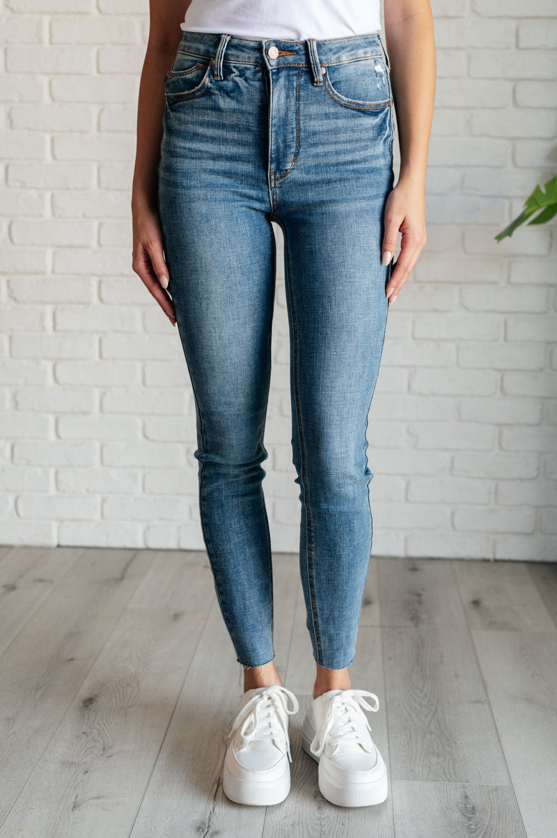 Judy Blue Vintage Wash Control Top Skinny Jeans