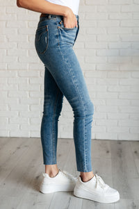 Judy Blue Vintage Wash Control Top Skinny Jeans