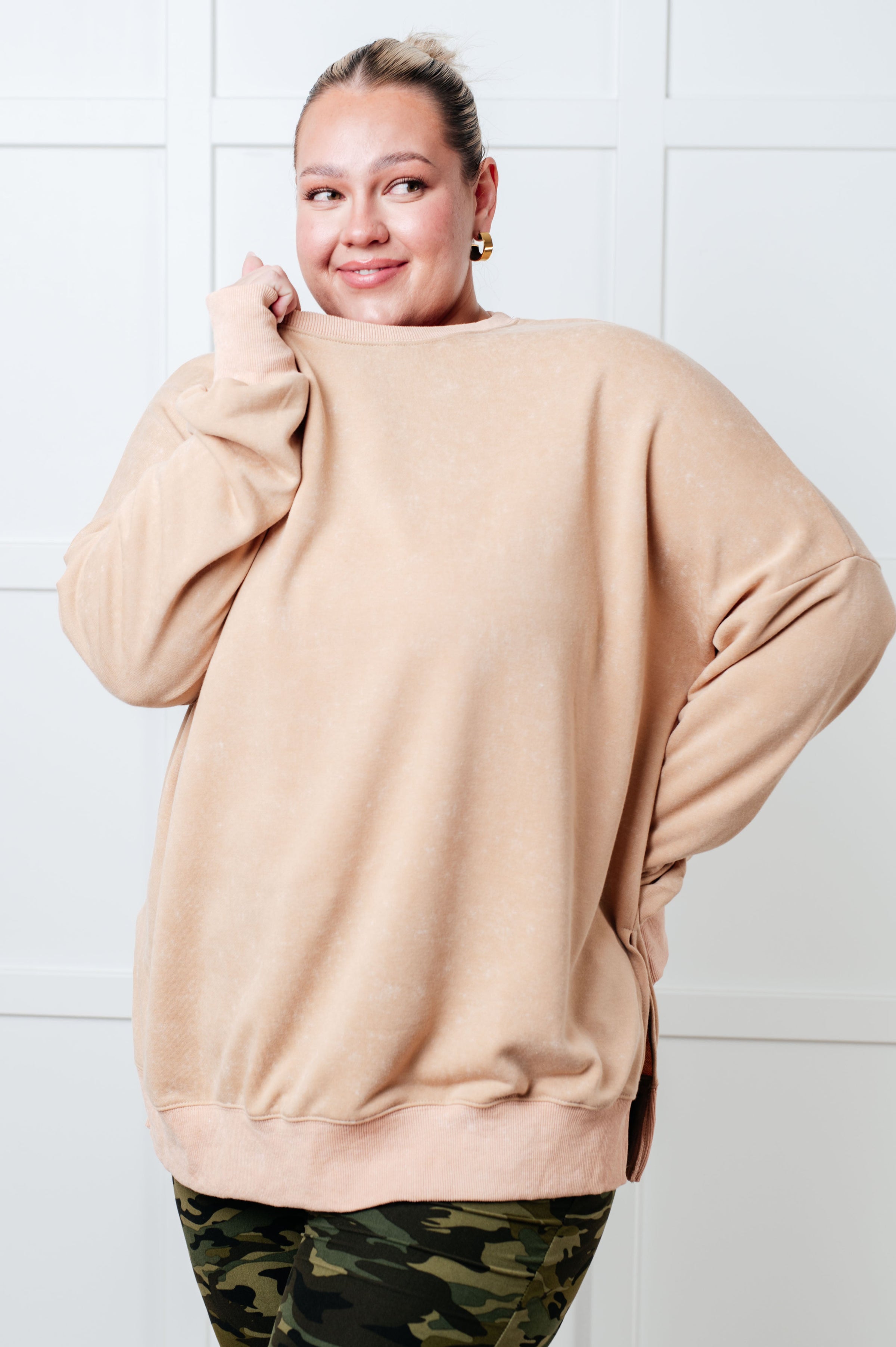 Oversized Mineral Washed Sweatshirt in Khaki