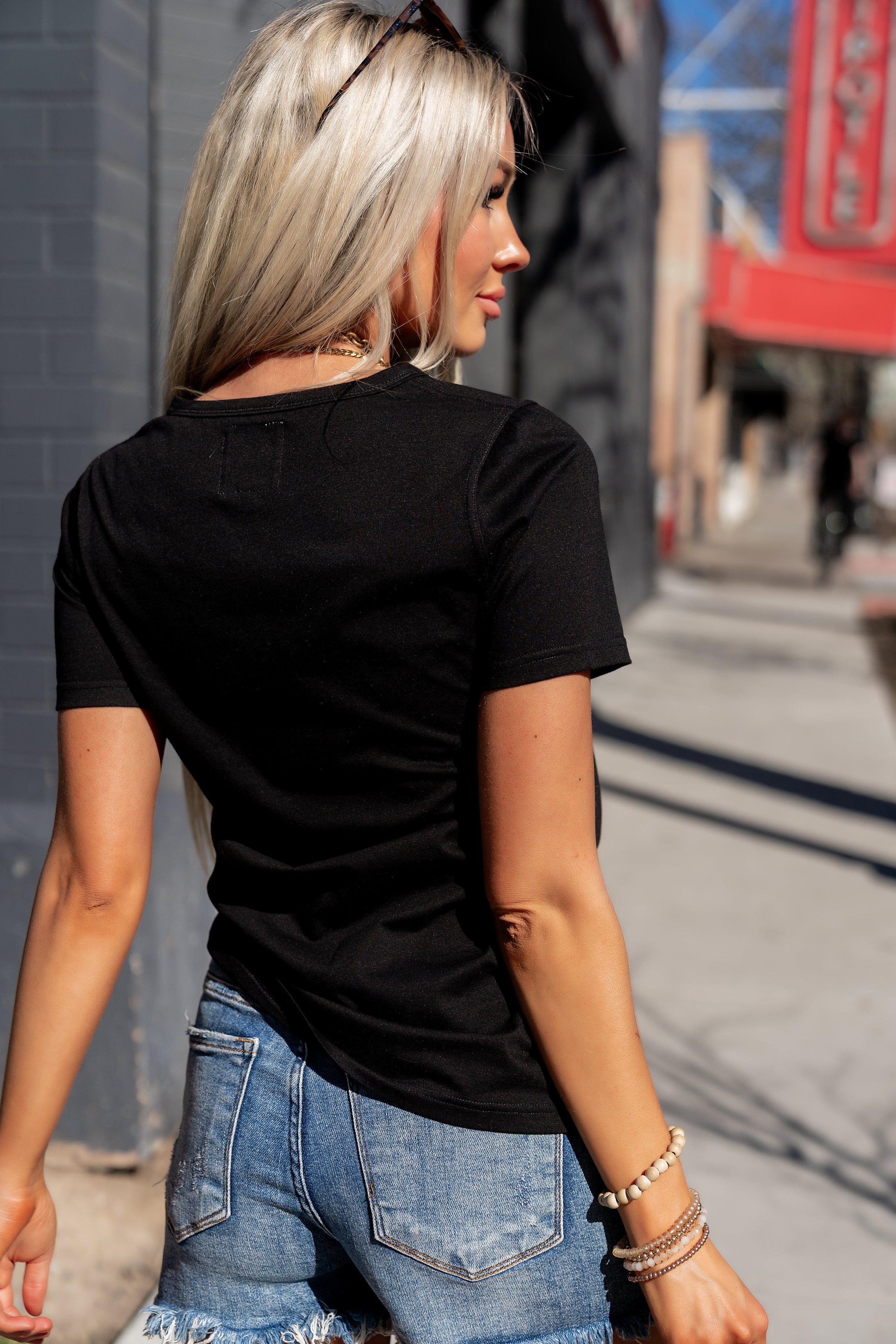 Ampersand Avenue Lulu Tee - Onyx