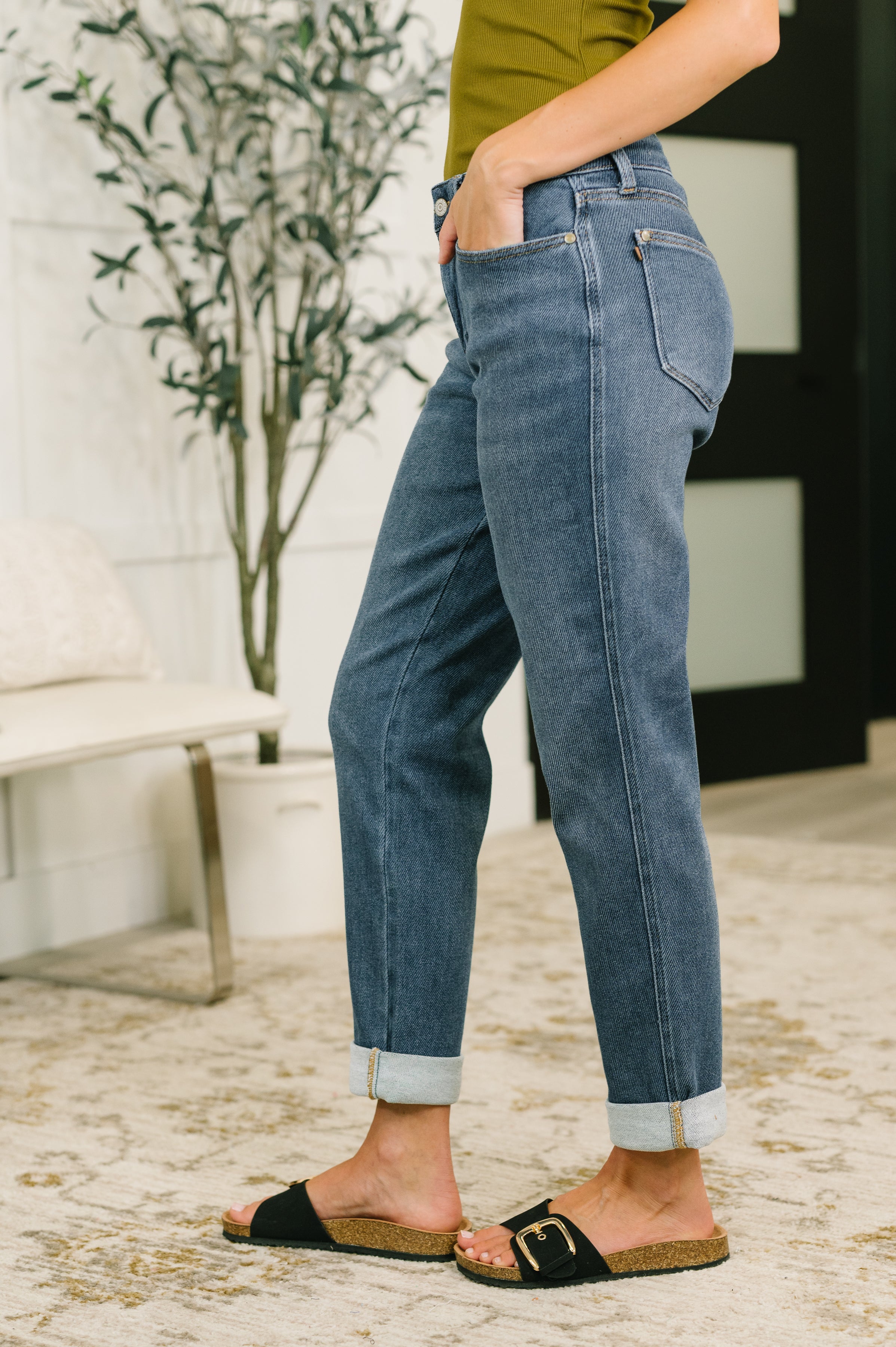 Judy Blue Mid Rise Billie Boyfriend Jeans