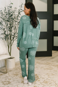 Snowflake Pajama Set in Hunter Green