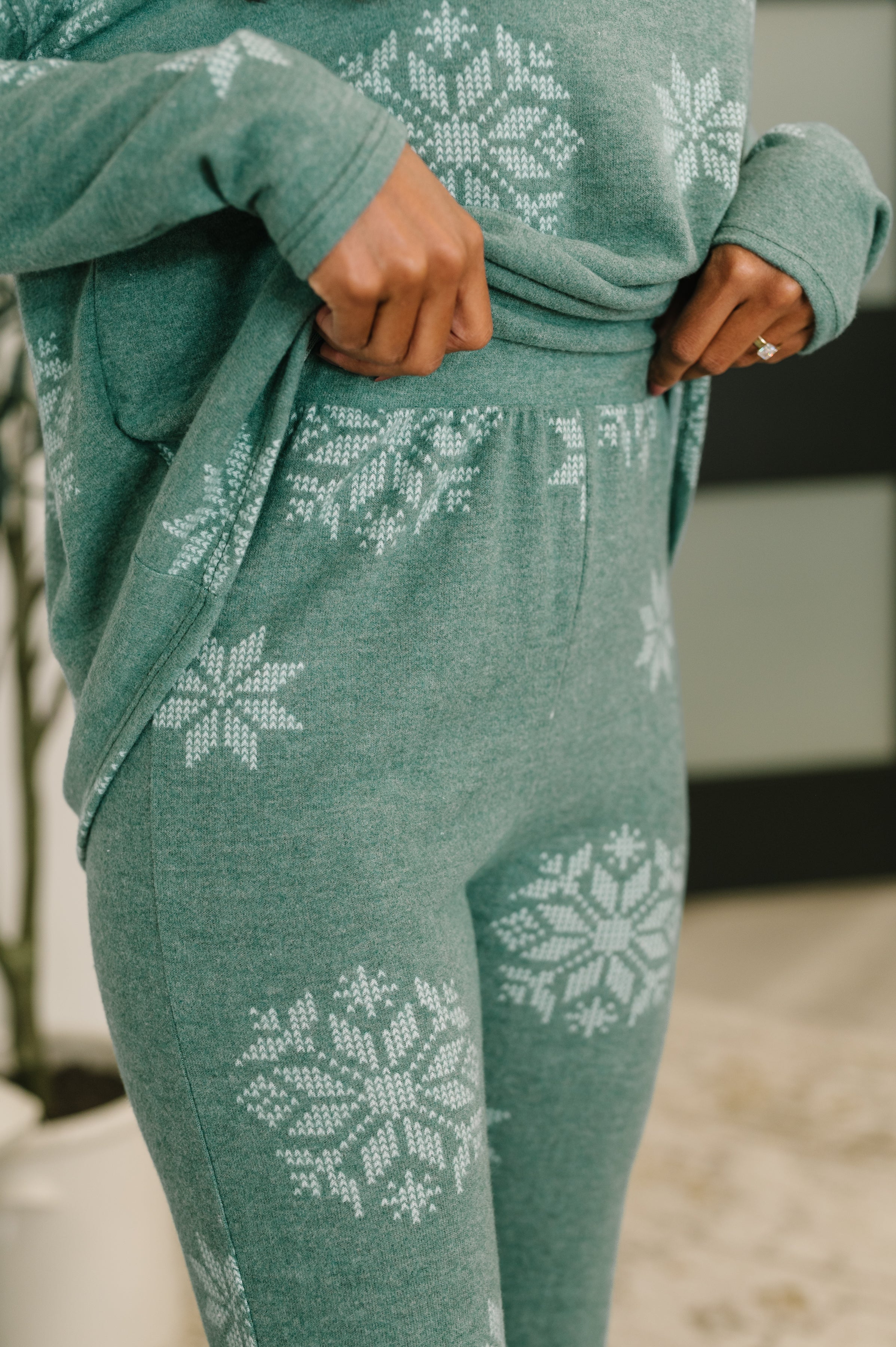 Snowflake Pajama Set in Hunter Green