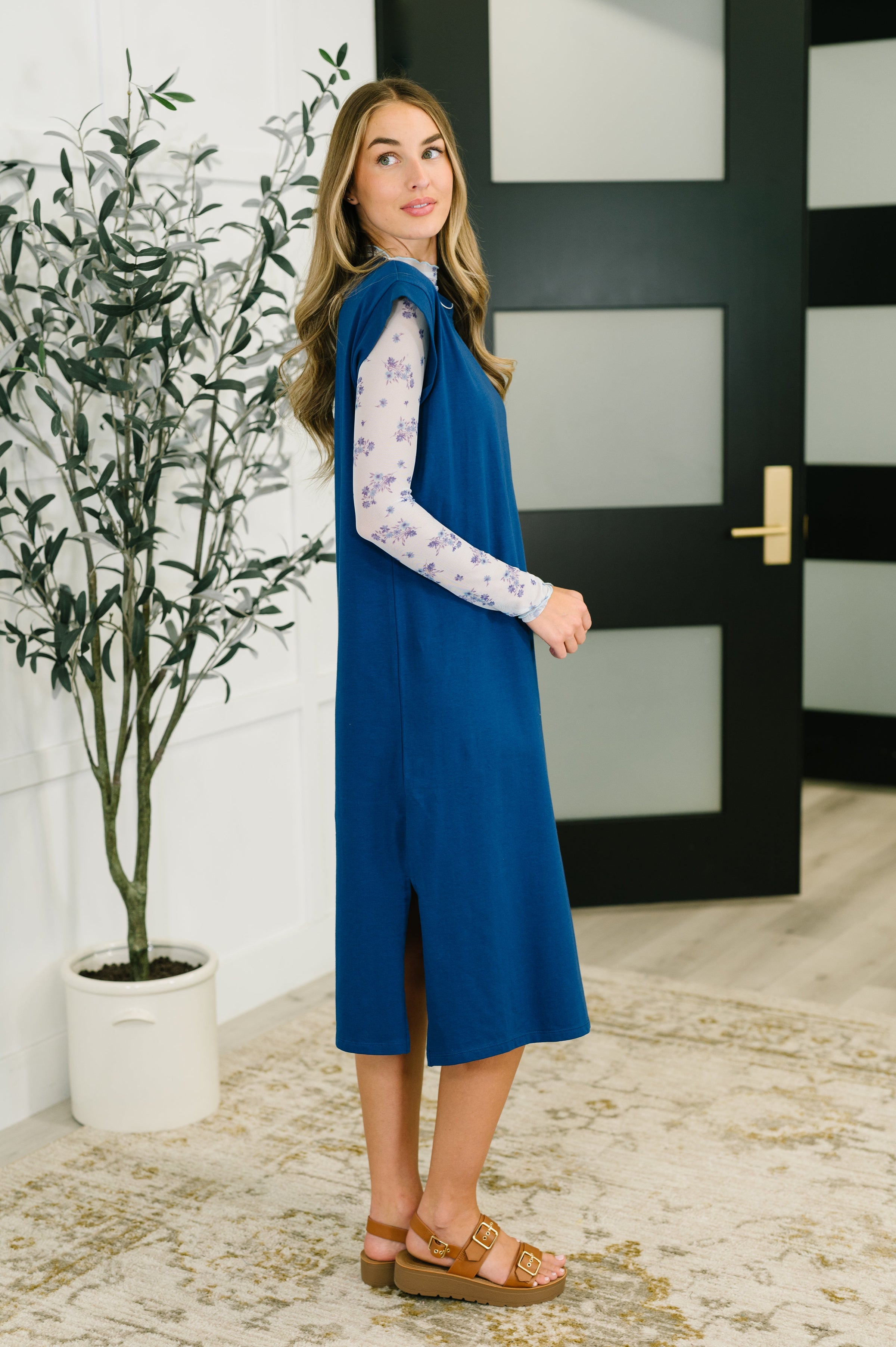 Zenana Round Neck Short Sleeve Midi Dress in Navy