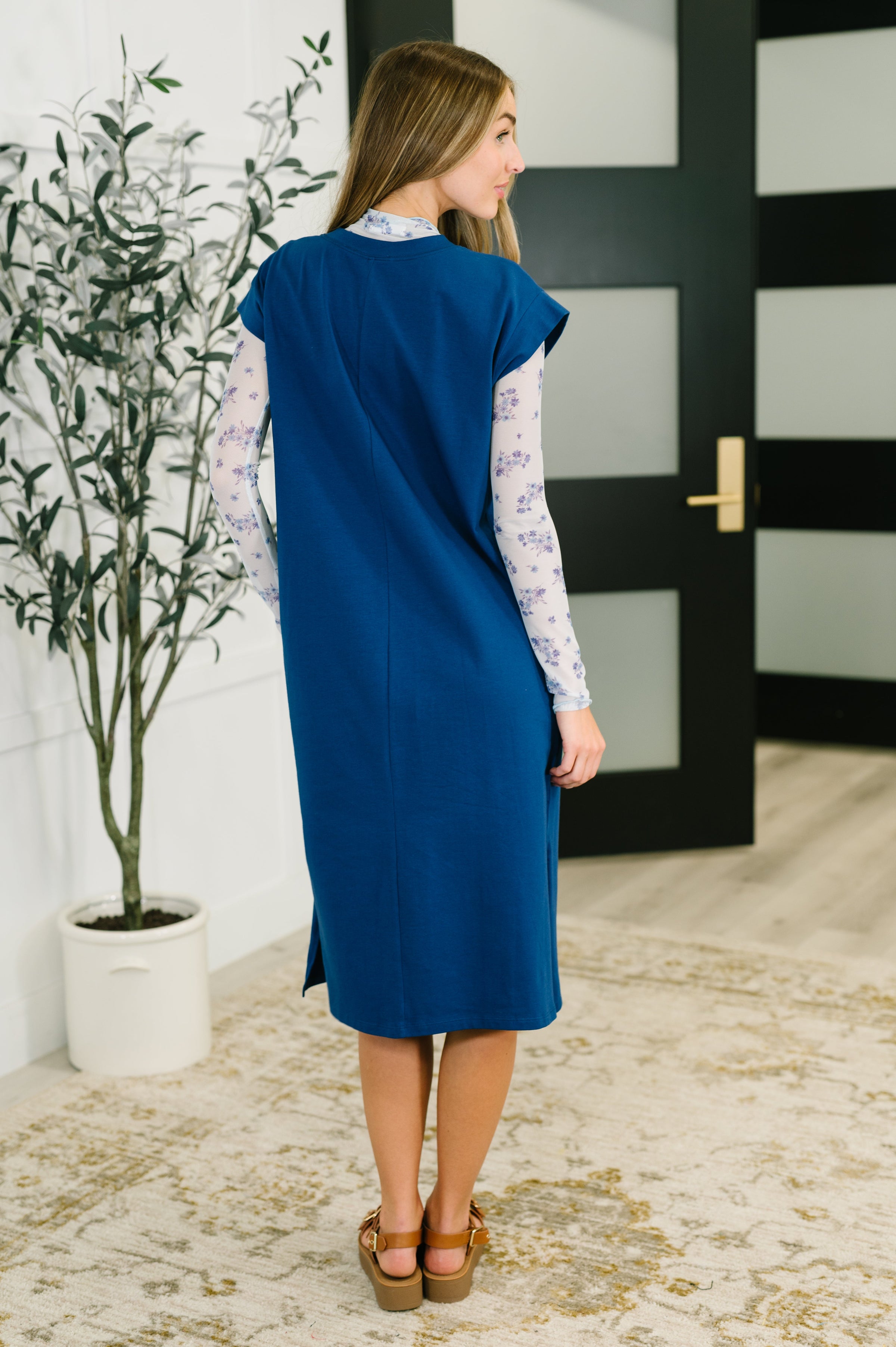 Zenana Round Neck Short Sleeve Midi Dress in Navy