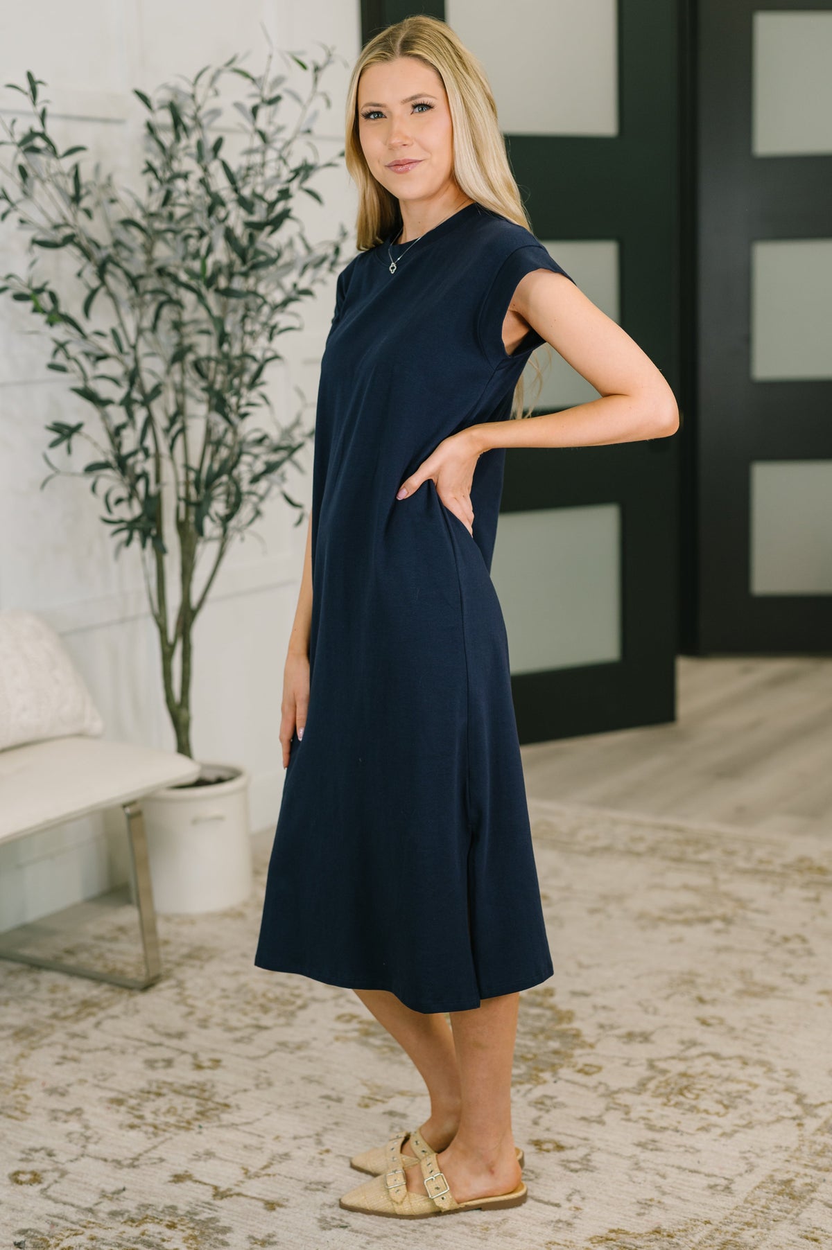 Zenana Round Neck Short Sleeve Midi Dress in Navy