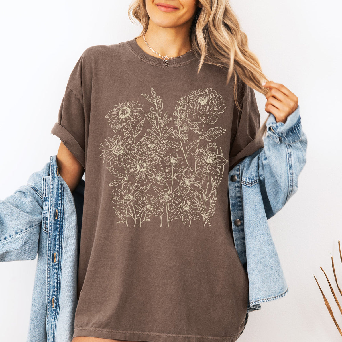 Vintage Wildflowers Minimalist Comfort Colors Graphic T-Shirt