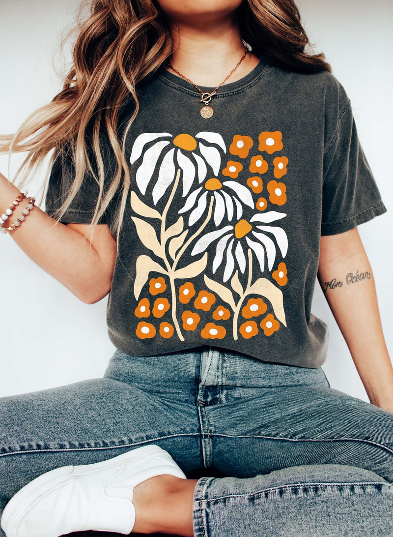 Daisy Vintage Style Garden Print Comfort Colors Graphic T-Shirt