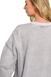 Fleece Acid Washed Contrast Trim Pullover Sweatshirt in Sleet Gray