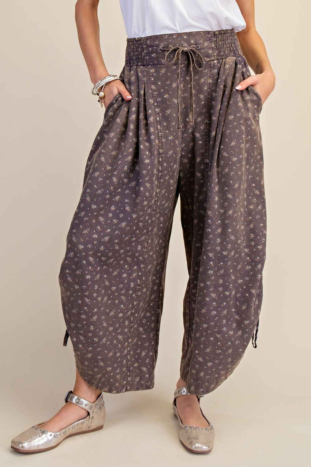 Easel Floral Printed Light Twill Mineral Washed Pants
