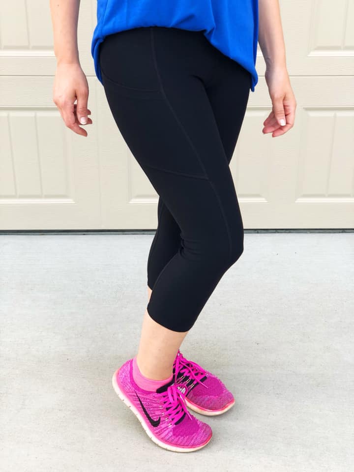 Athletic capri sale leggings with pockets